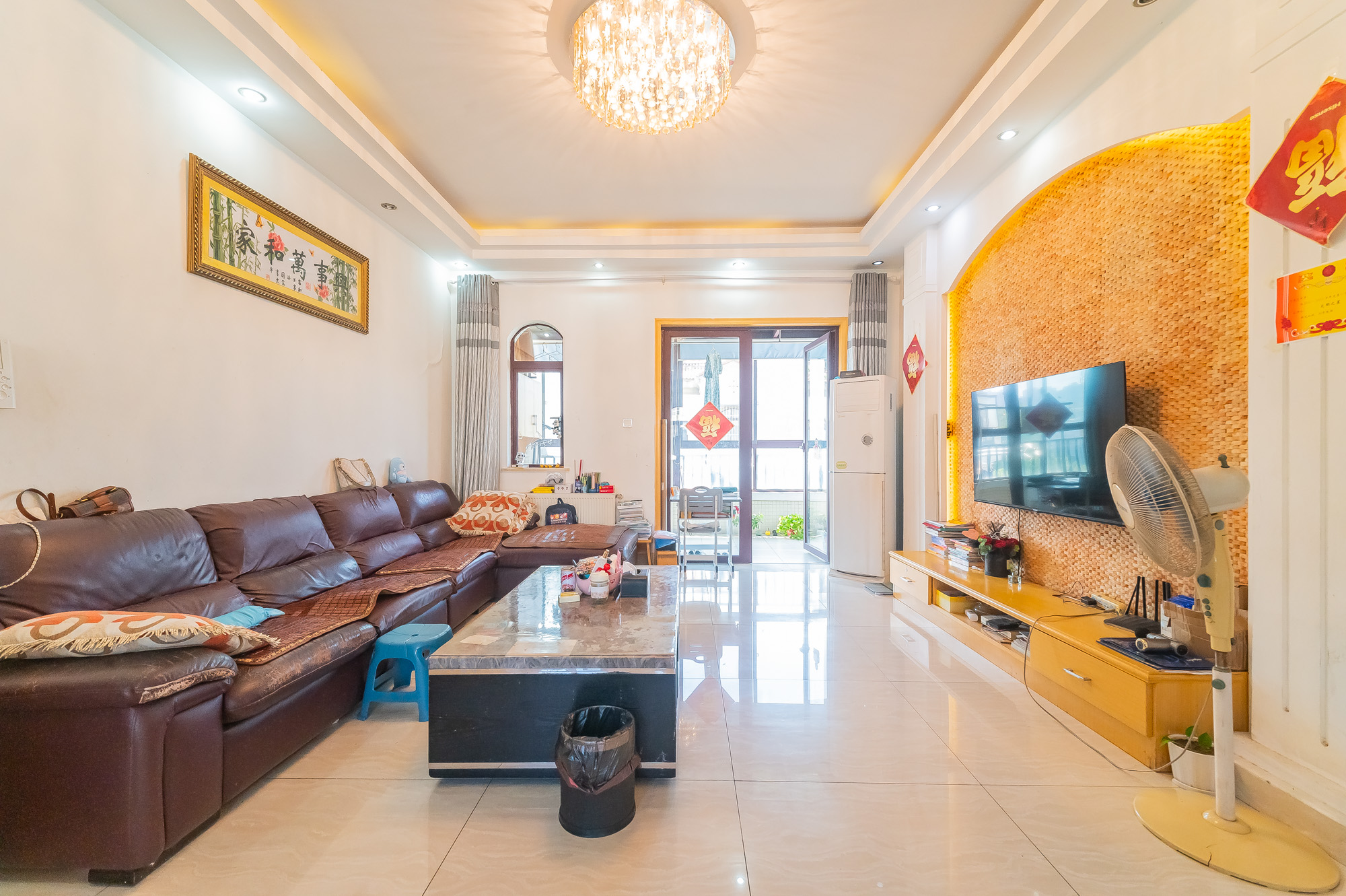 鹏基诺亚山林 4室2厅2卫 90.0万 鹏基诺亚山林 4室2厅2卫 90.0万客厅