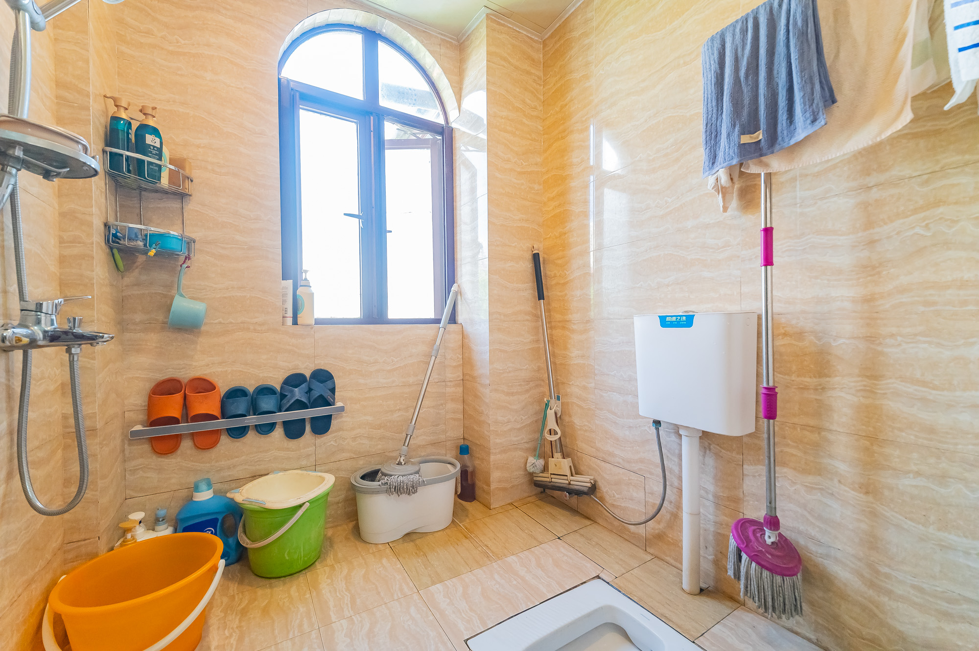 鹏基诺亚山林 4室2厅2卫 90.0万 鹏基诺亚山林 4室2厅2卫 90.0万卫生间