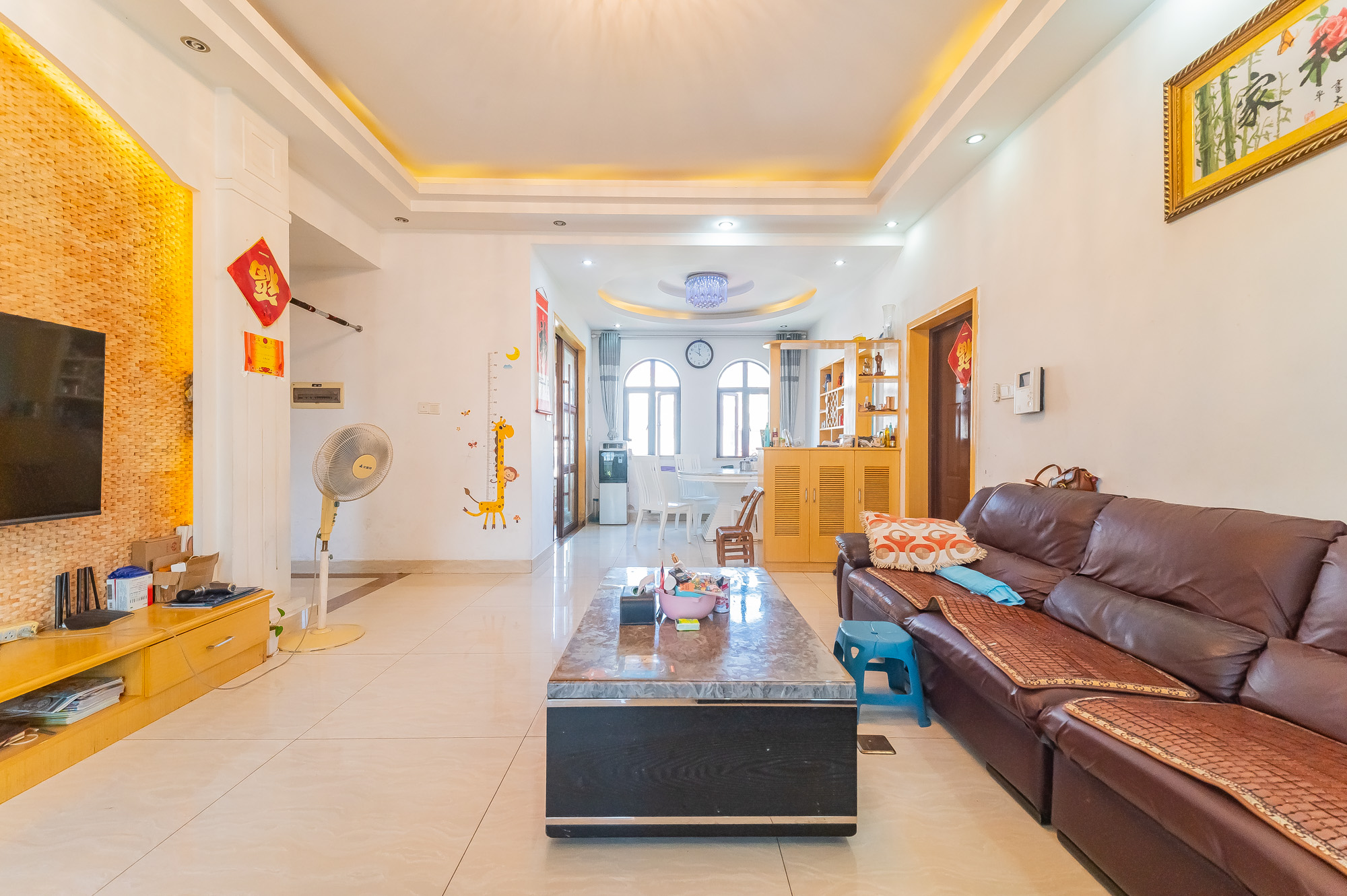 鹏基诺亚山林 4室2厅2卫 90.0万 鹏基诺亚山林 4室2厅2卫 90.0万客厅