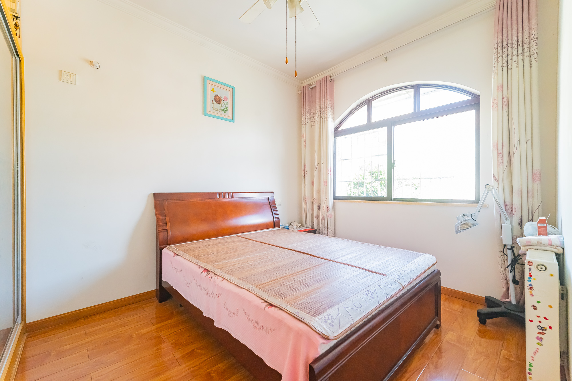 鹏基诺亚山林 4室2厅2卫 90.0万 鹏基诺亚山林 4室2厅2卫 90.0万卧室