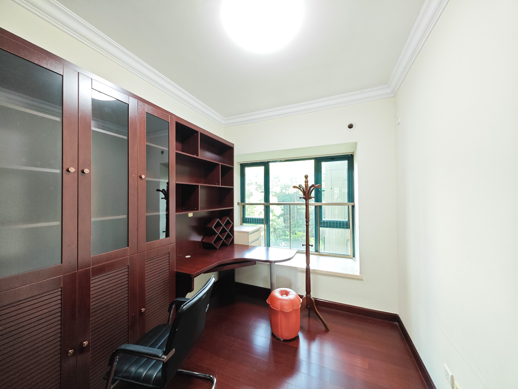 恒大城  3室2厅2卫    102.0万卧室