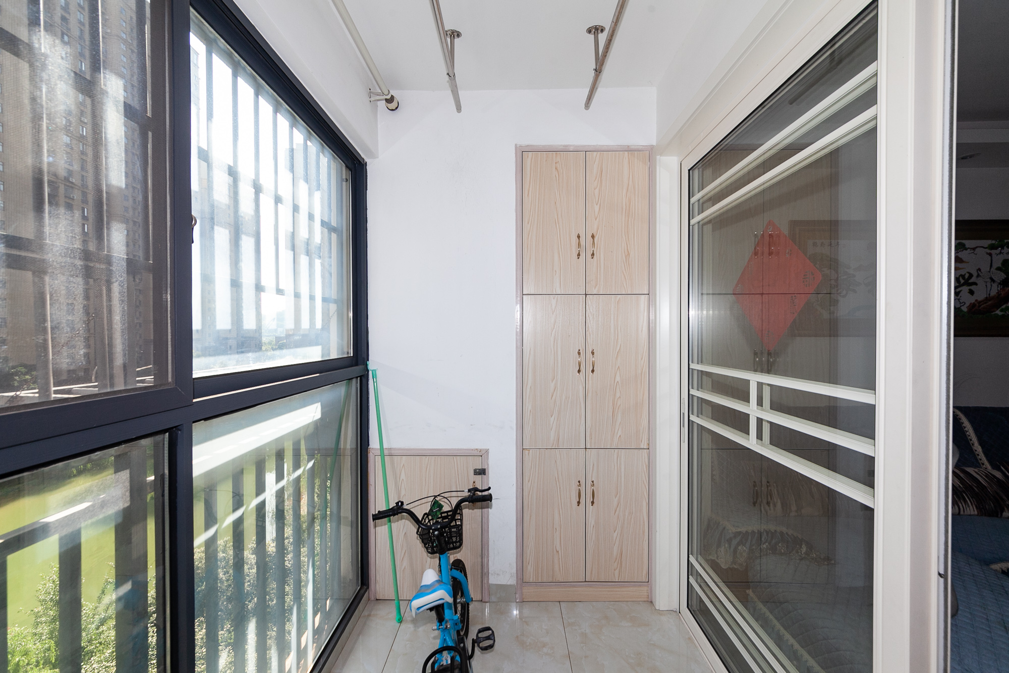 澳海澜庭  2室2厅1卫    63.8万 澳海澜庭  2室2厅1卫    63.8万阳台