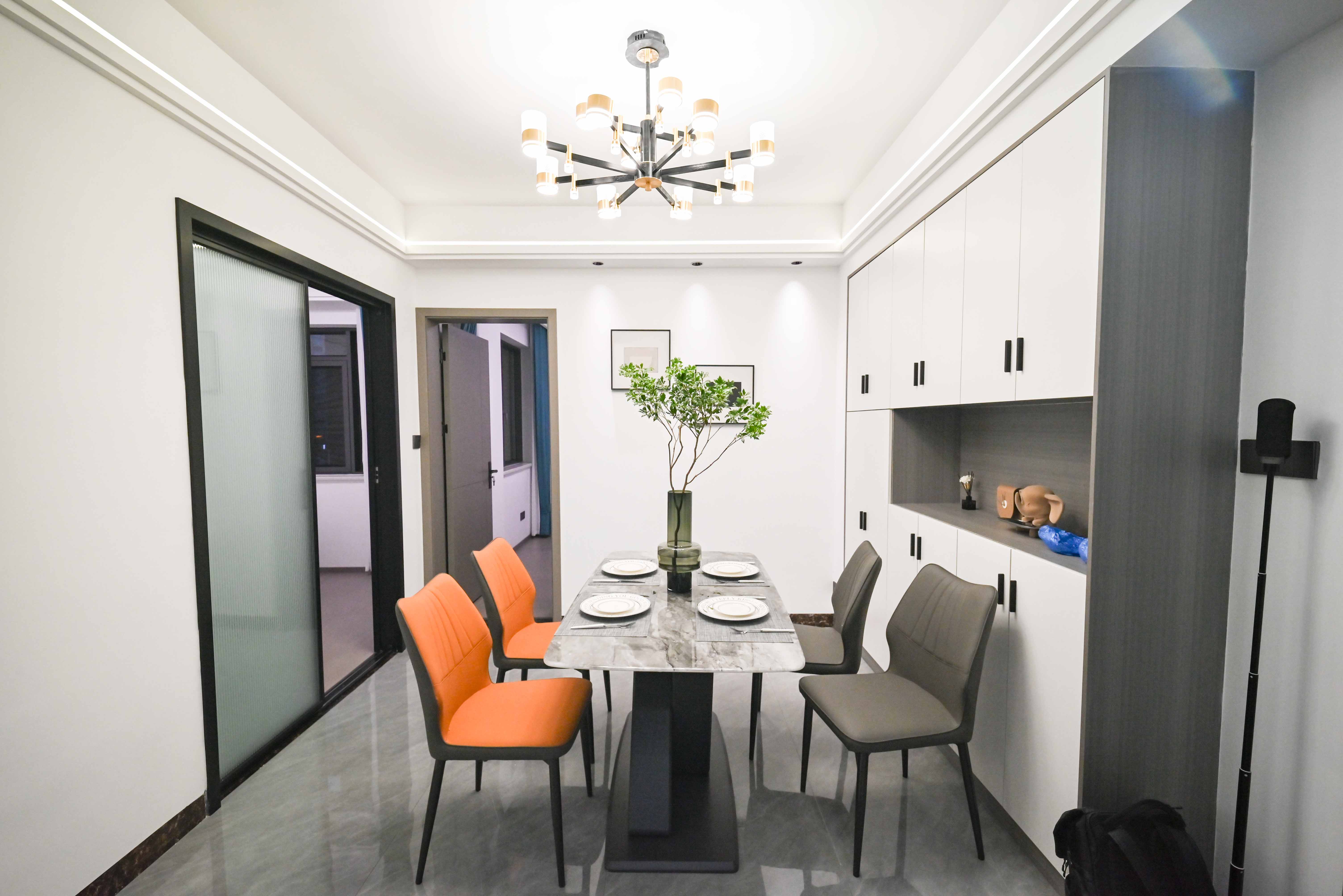 城市山水豪园（山水城市风景）  3室2厅1卫    132.0万客厅