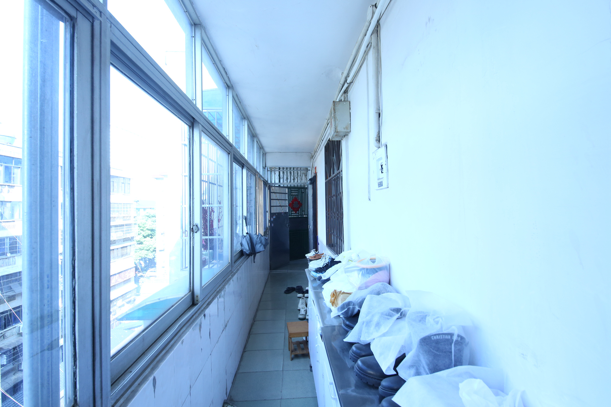 赐闲湖（机关事务管理单位房）  3室2厅2卫   88.00万阳台