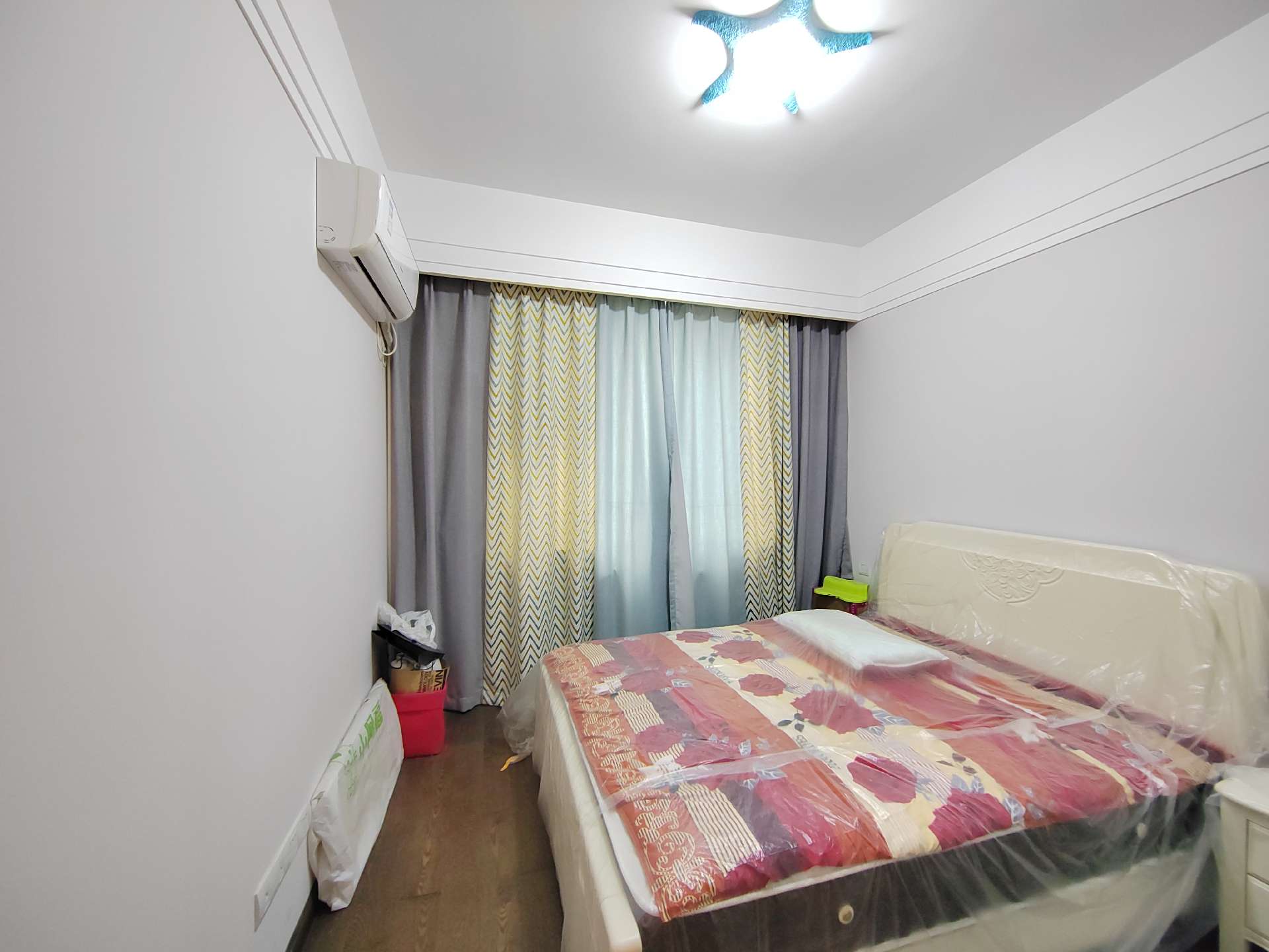 新阳光100大湖第 4室2厅2卫 5500.00元/月 新阳光100大湖第 4室2厅2卫 5500.00元/月室内图