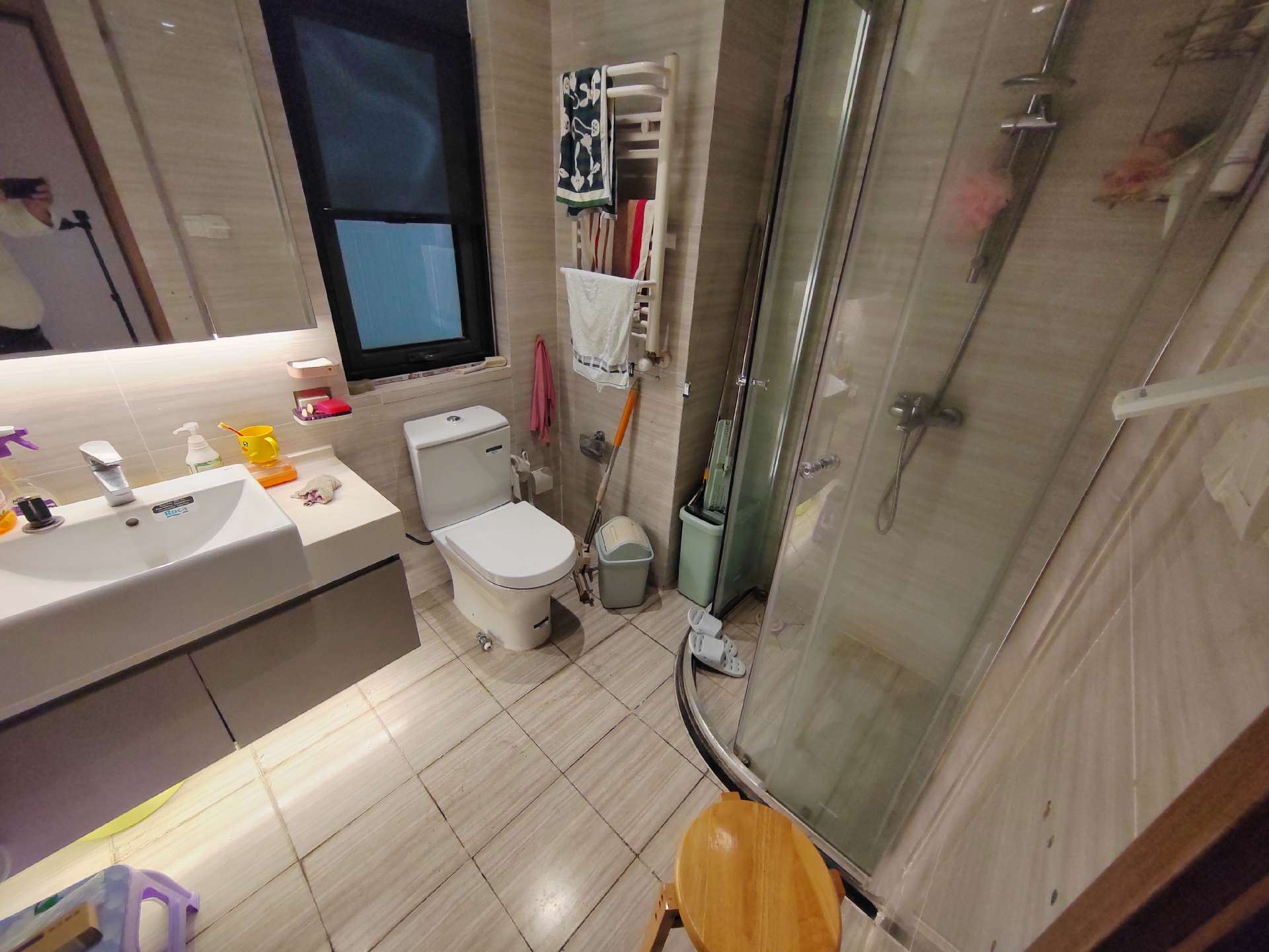 新阳光100大湖第 4室2厅2卫 5500.00元/月 新阳光100大湖第 4室2厅2卫 5500.00元/月室内图