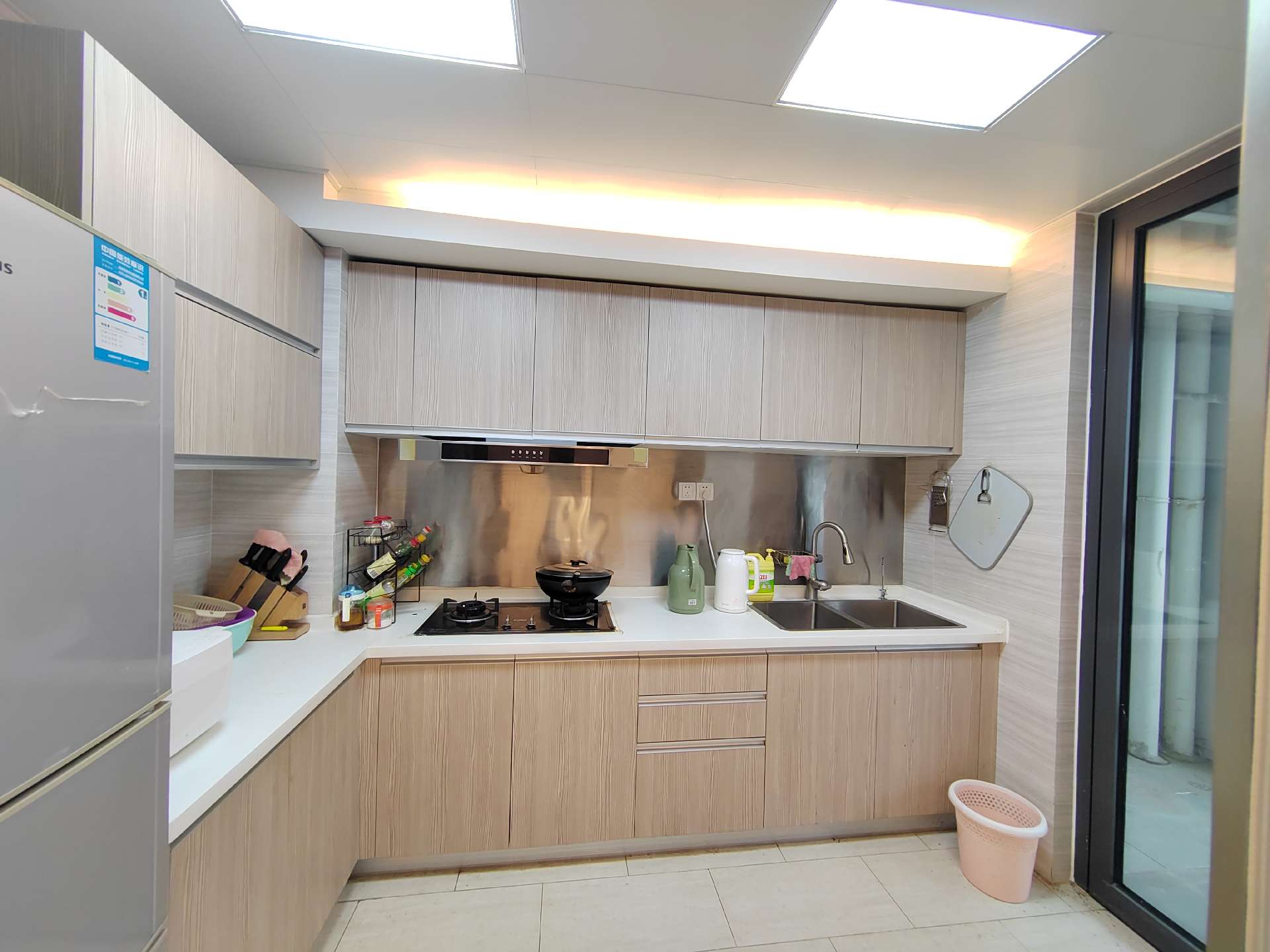 新阳光100大湖第 4室2厅2卫 5500.00元/月 新阳光100大湖第 4室2厅2卫 5500.00元/月室内图