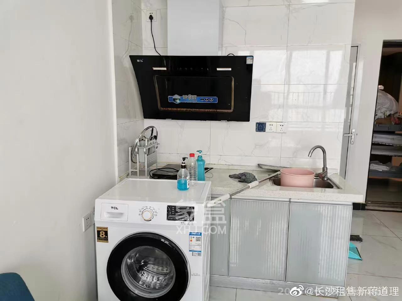 洋湖时代  0室0厅0卫   1300.00元/月室内图