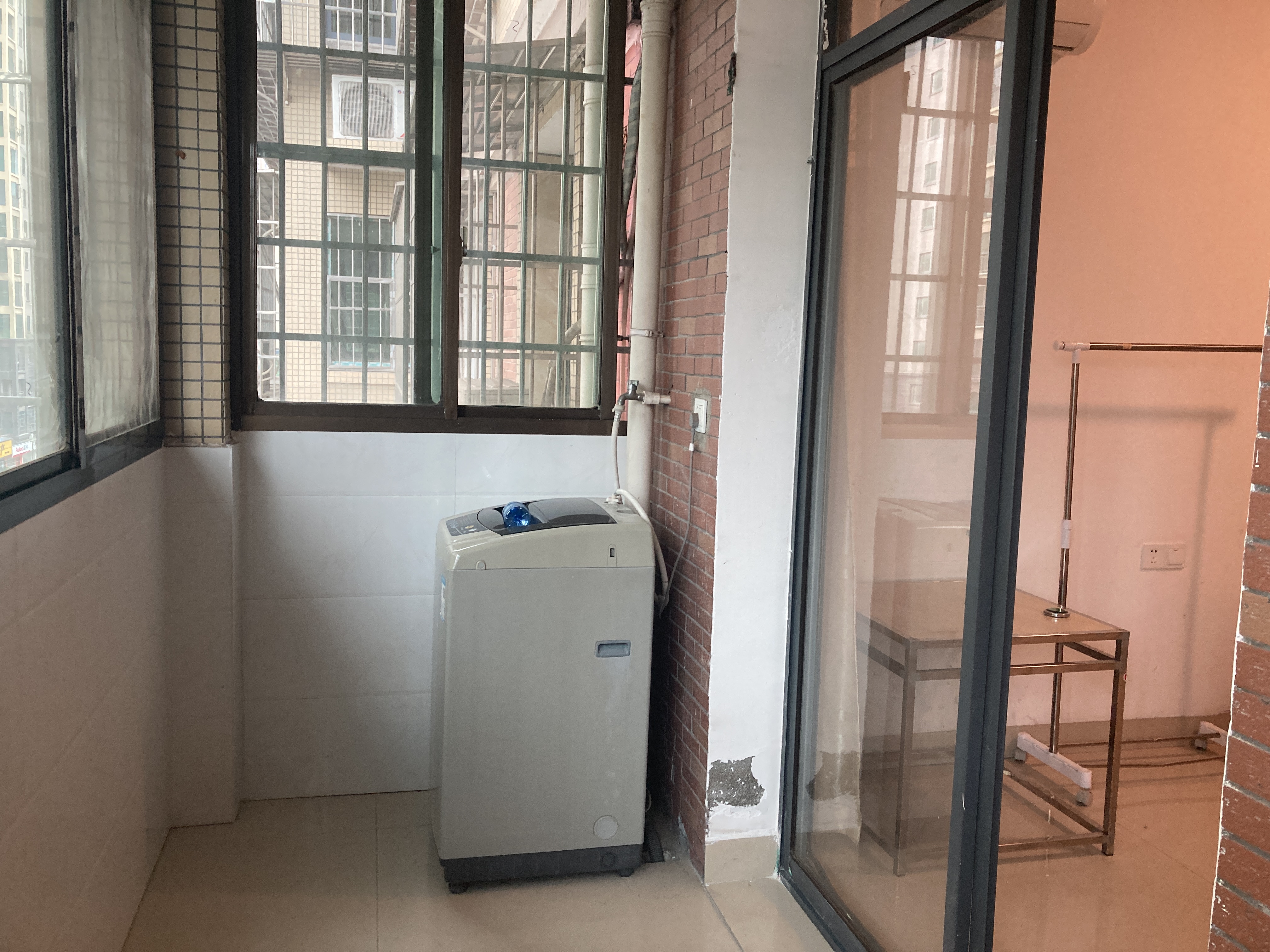 金柘北区  3室2厅1卫   1400.00元/月室内图