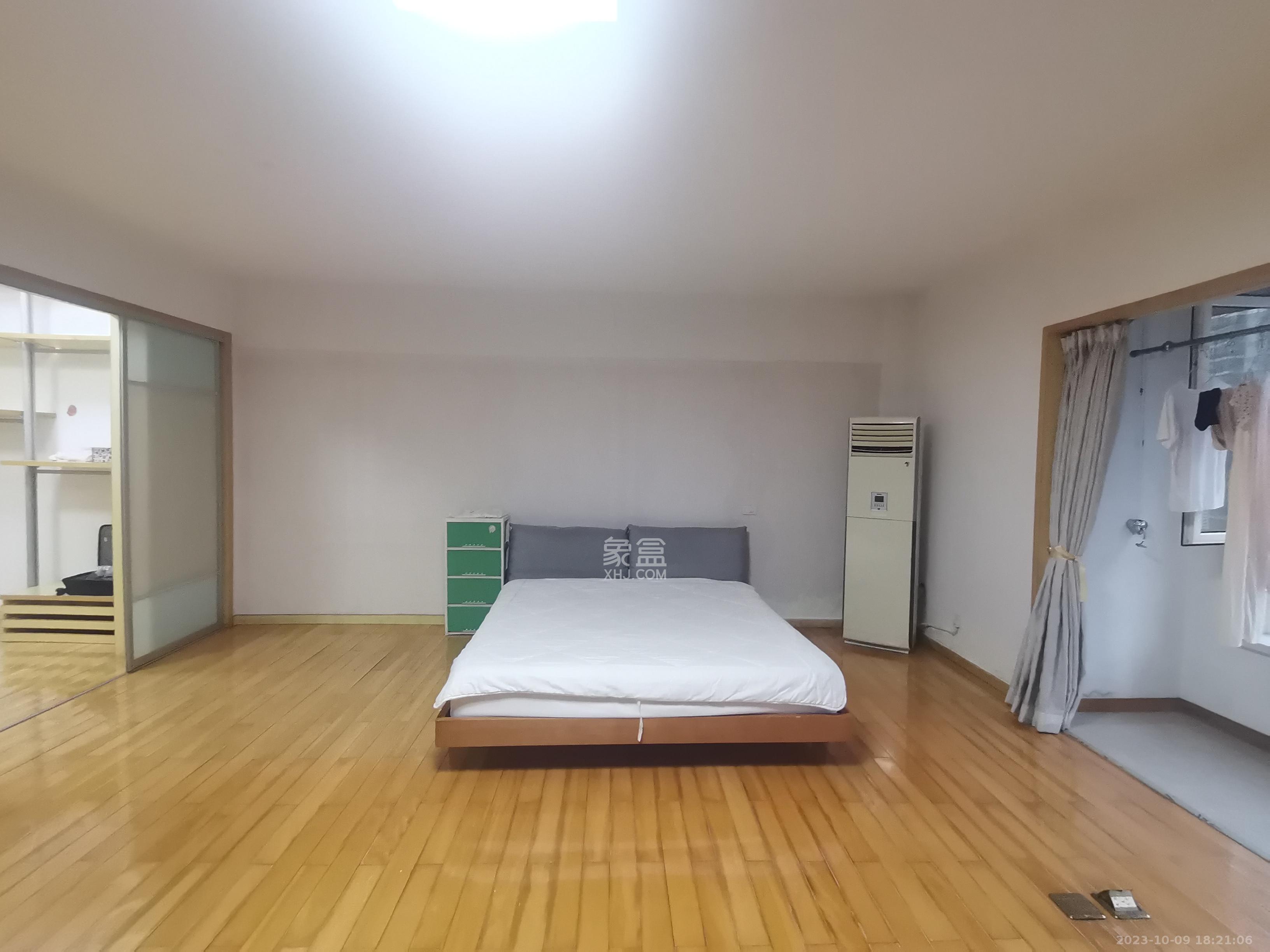 鸿铭中心  2室1厅1卫   2500.00元/月室内图