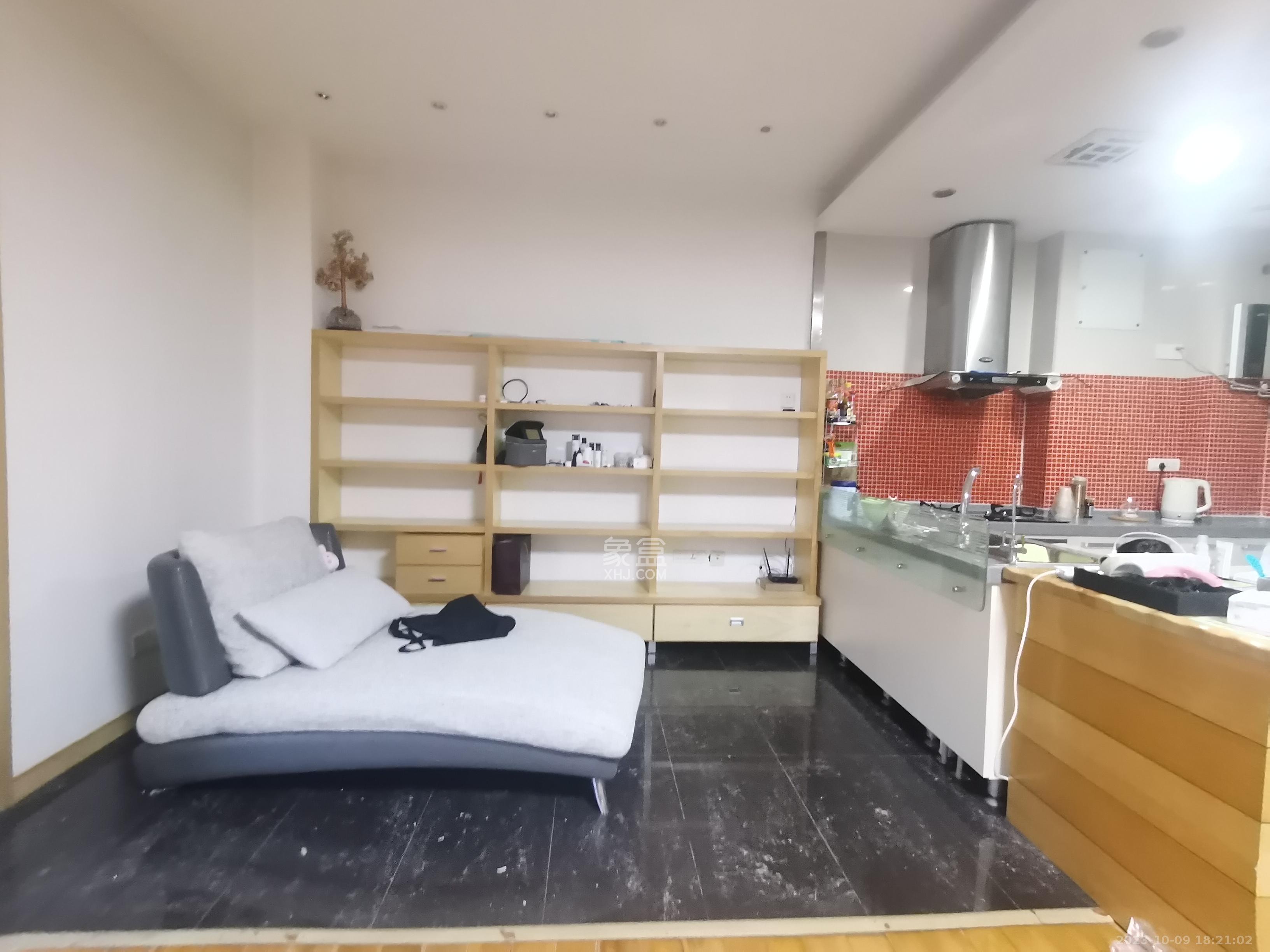鸿铭中心  2室1厅1卫   2500.00元/月室内图