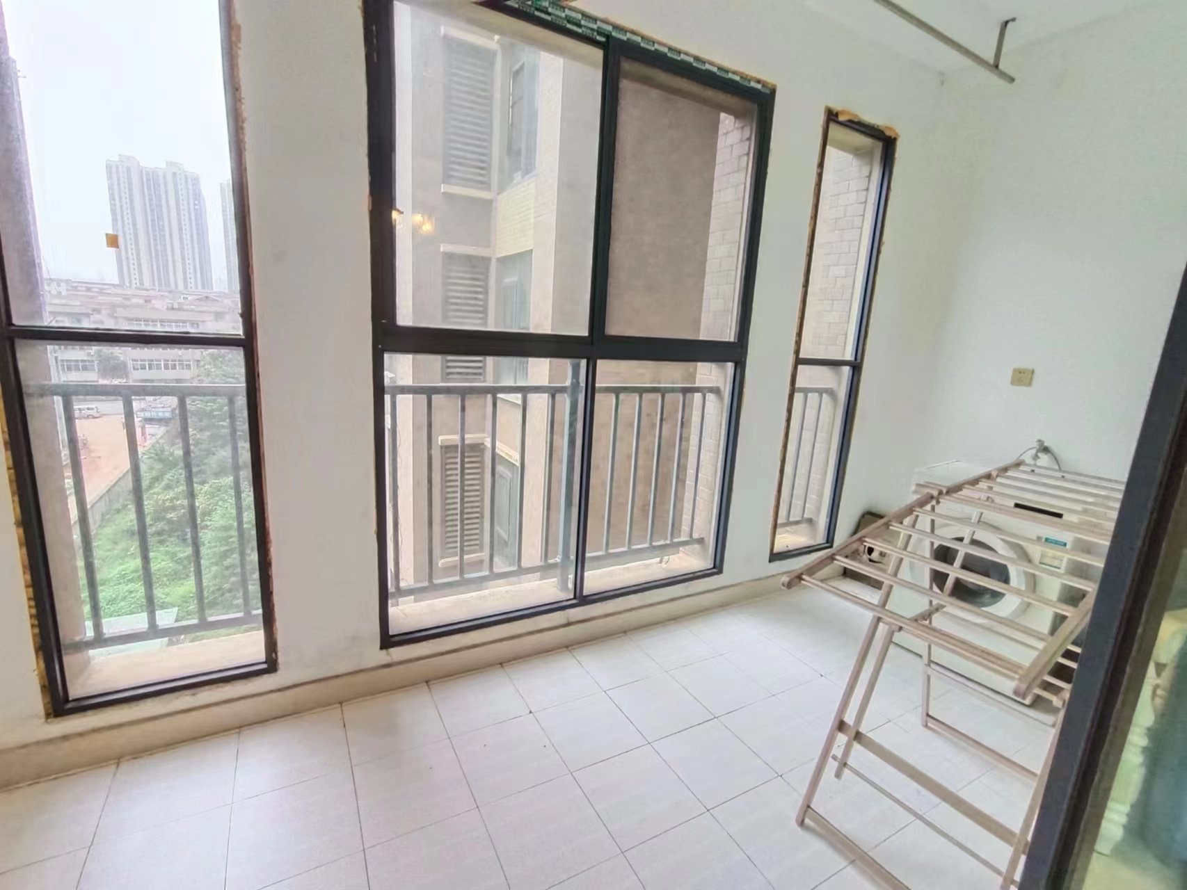 湘银星城 4室2厅2卫 69.0万 湘银星城 4室2厅2卫 69.0万室内图