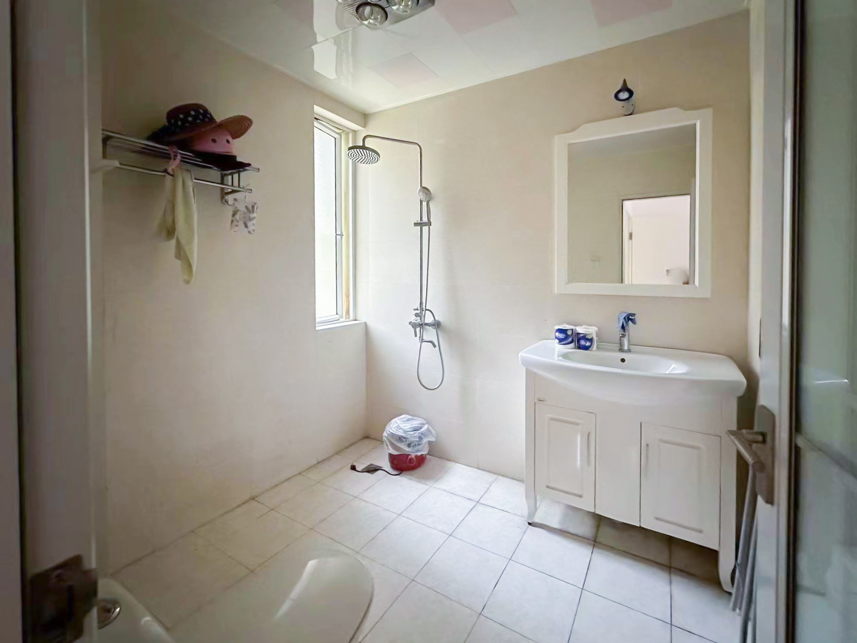 玫瑰名城百合苑  3室2厅2卫    47.0万 玫瑰名城百合苑  3室2厅2卫    47.0万室内图