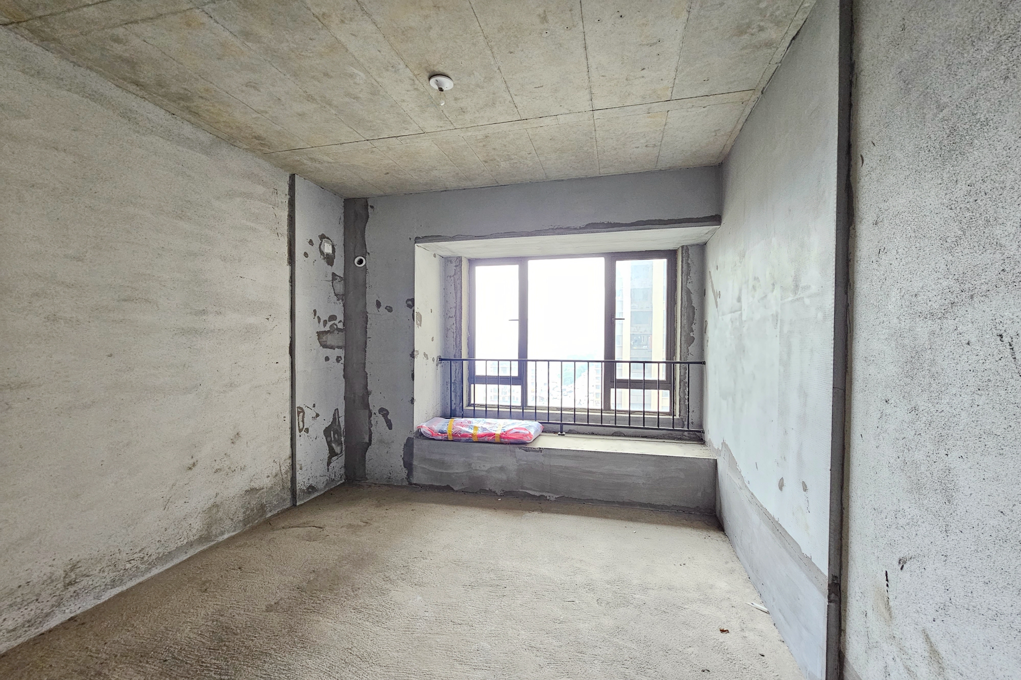 阳光城尚东湾青云苑 4室2厅2卫 137.0万 阳光城尚东湾青云苑 4室2厅2卫 137.0万其他