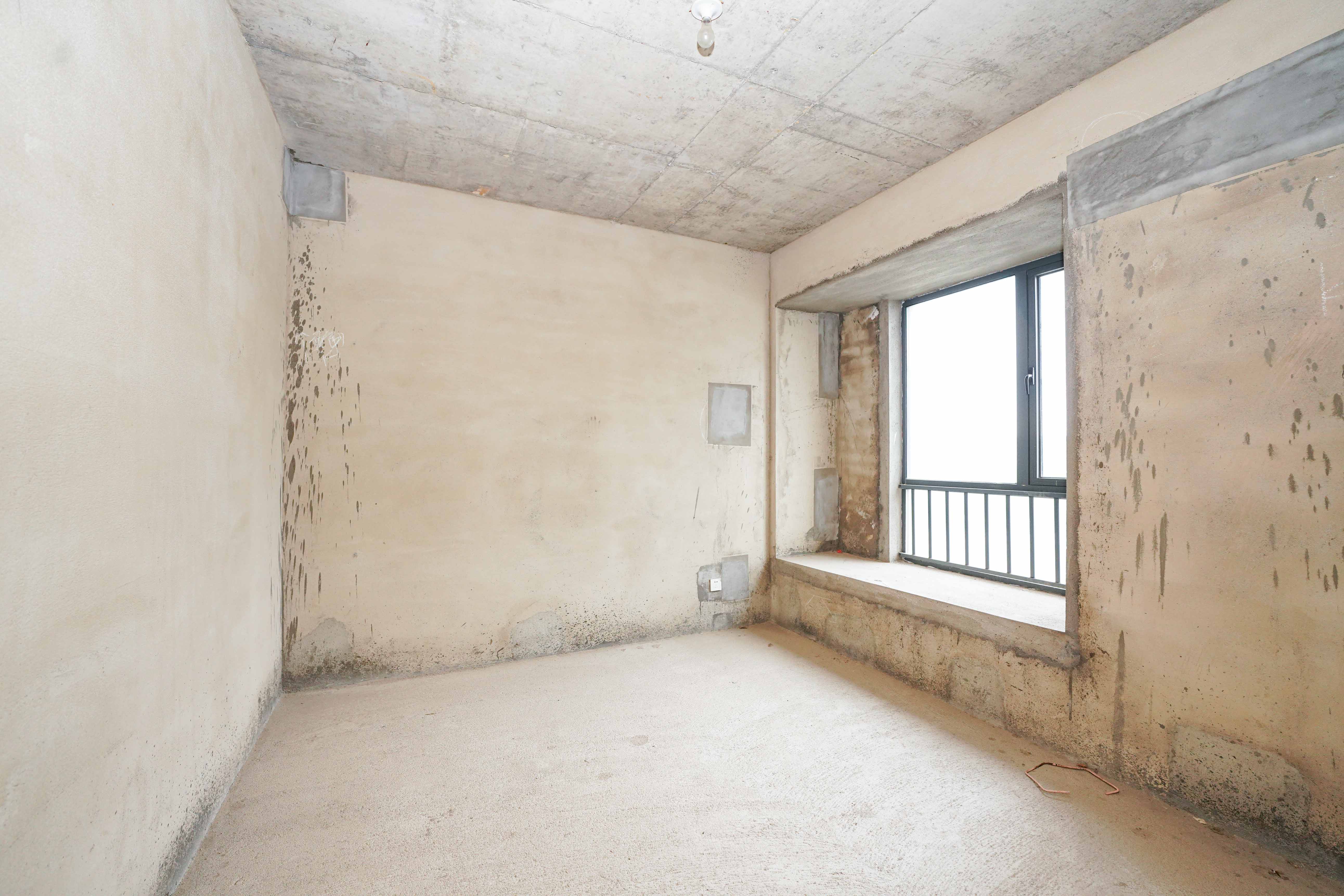 五矿万境蓝山  3室2厅2卫    123.0万卧室