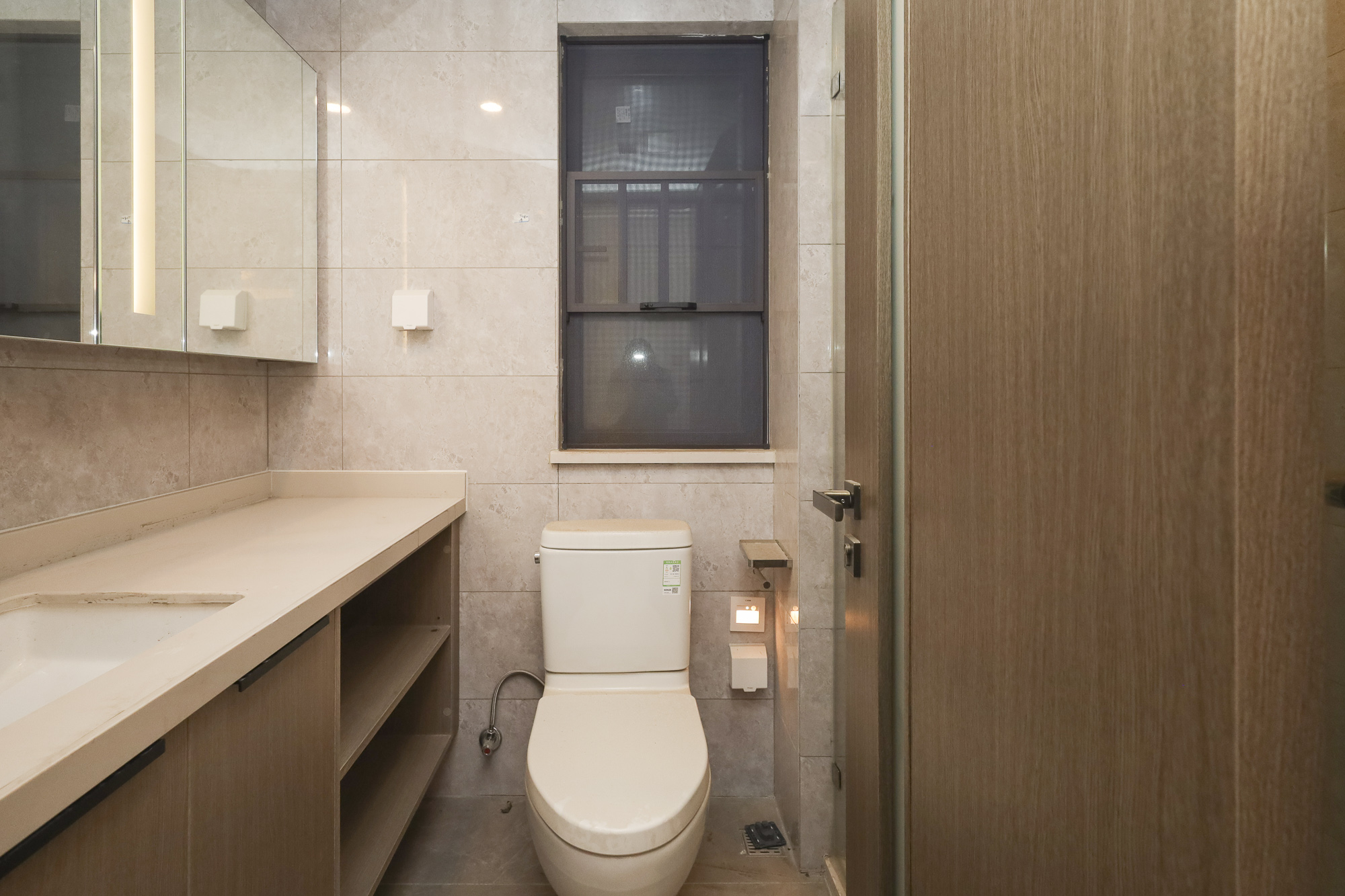 龙湖铂金中心（龙湖春江郦城）  3室2厅2卫    265.0万卫生间