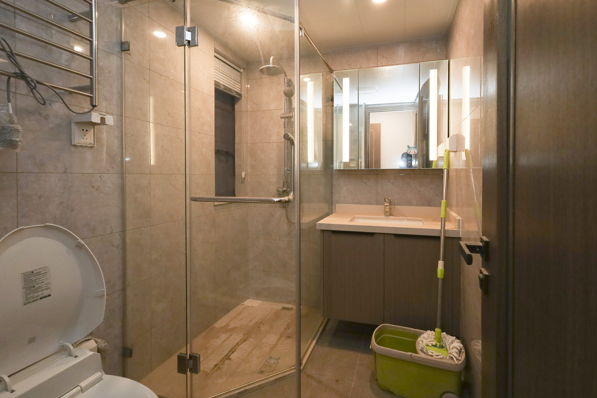 龙湖铂金中心（龙湖春江郦城）  3室2厅2卫    265.0万卫生间