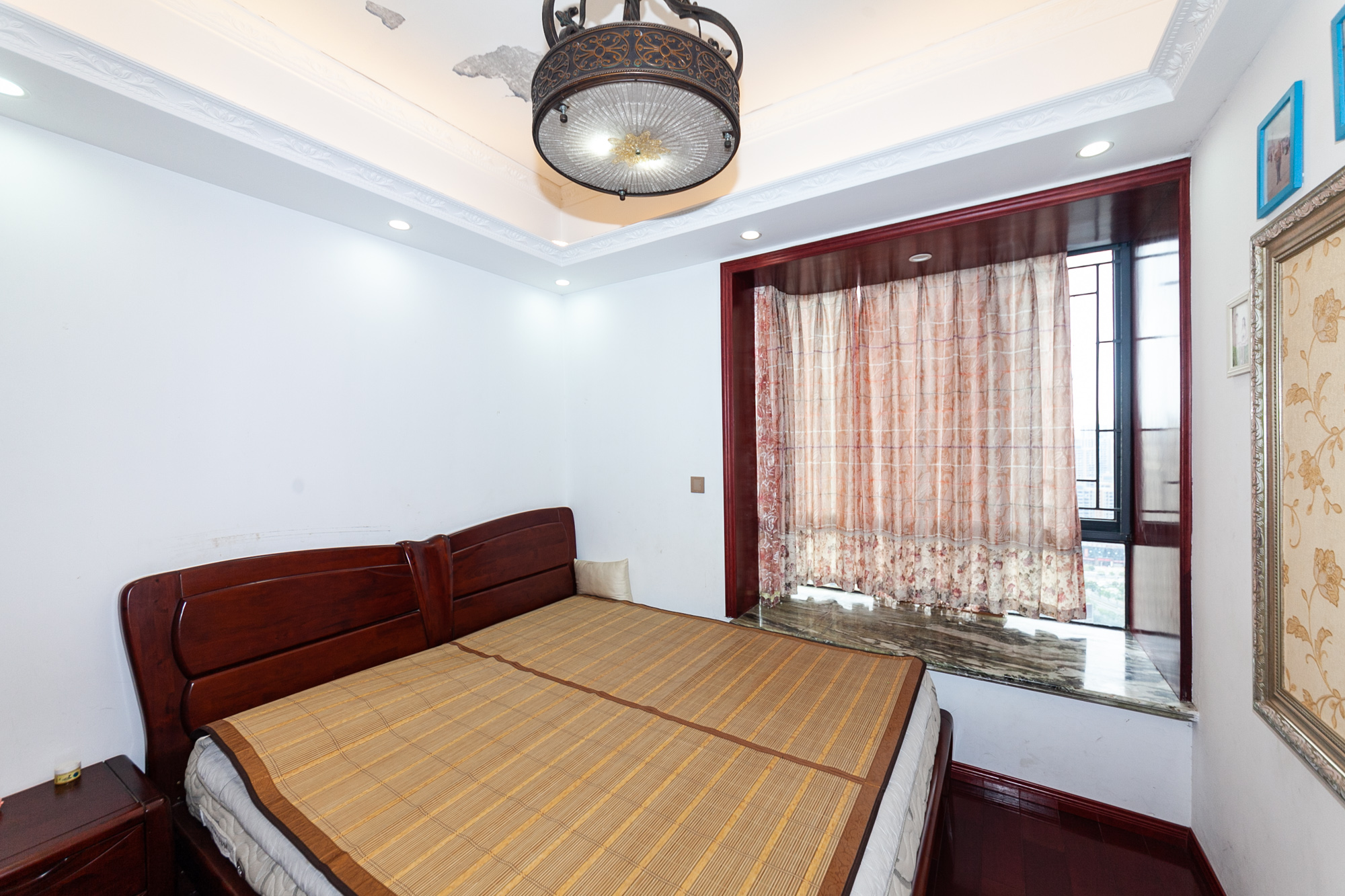 珠江东方明珠(新地东方明珠)三期  3室2厅2卫    80.0万 珠江东方明珠(新地东方明珠)三期  3室2厅2卫    80.0万卧室