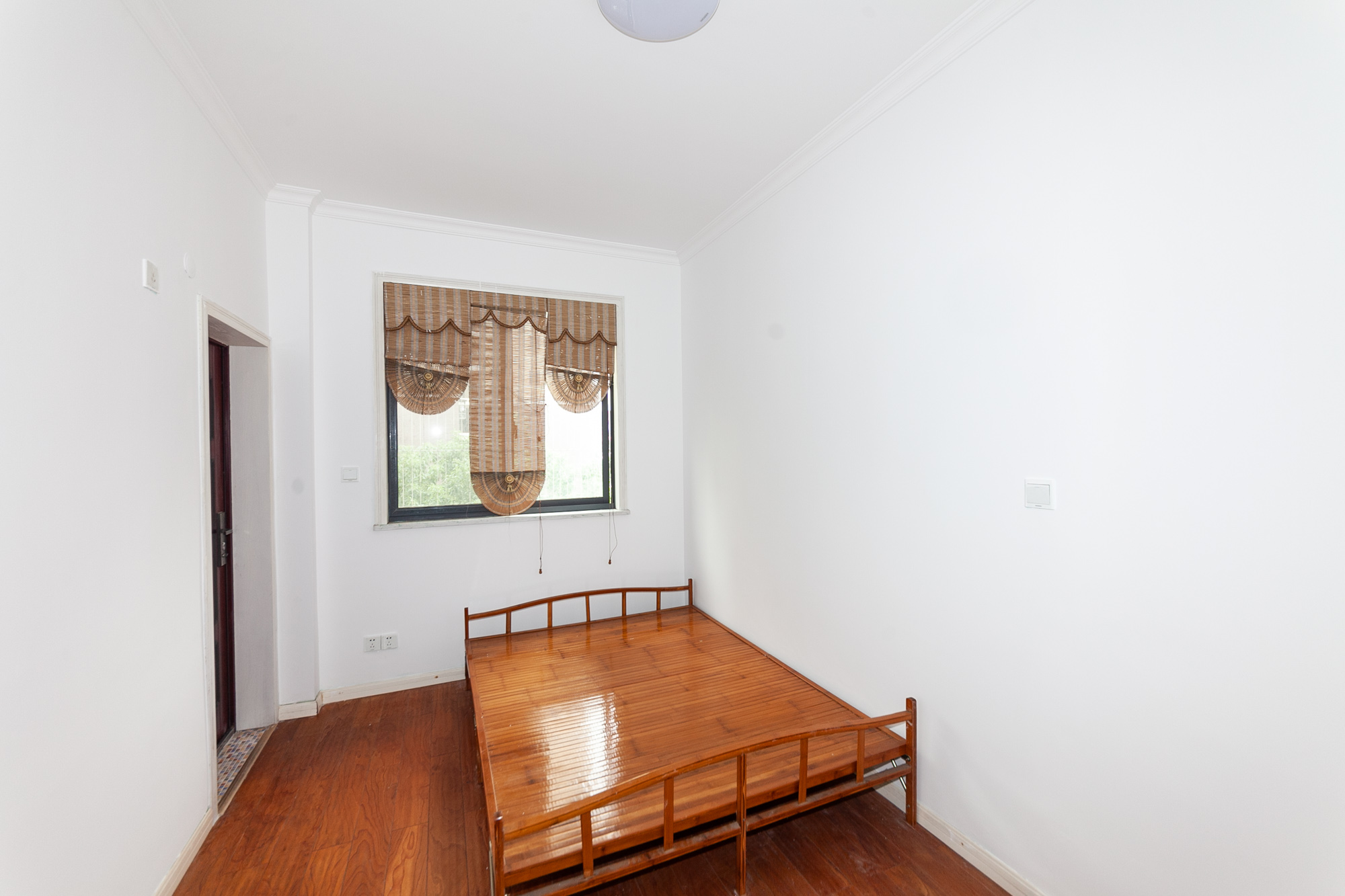 澳海澜庭 3室2厅1卫 76.8万 澳海澜庭 3室2厅1卫 76.8万卧室