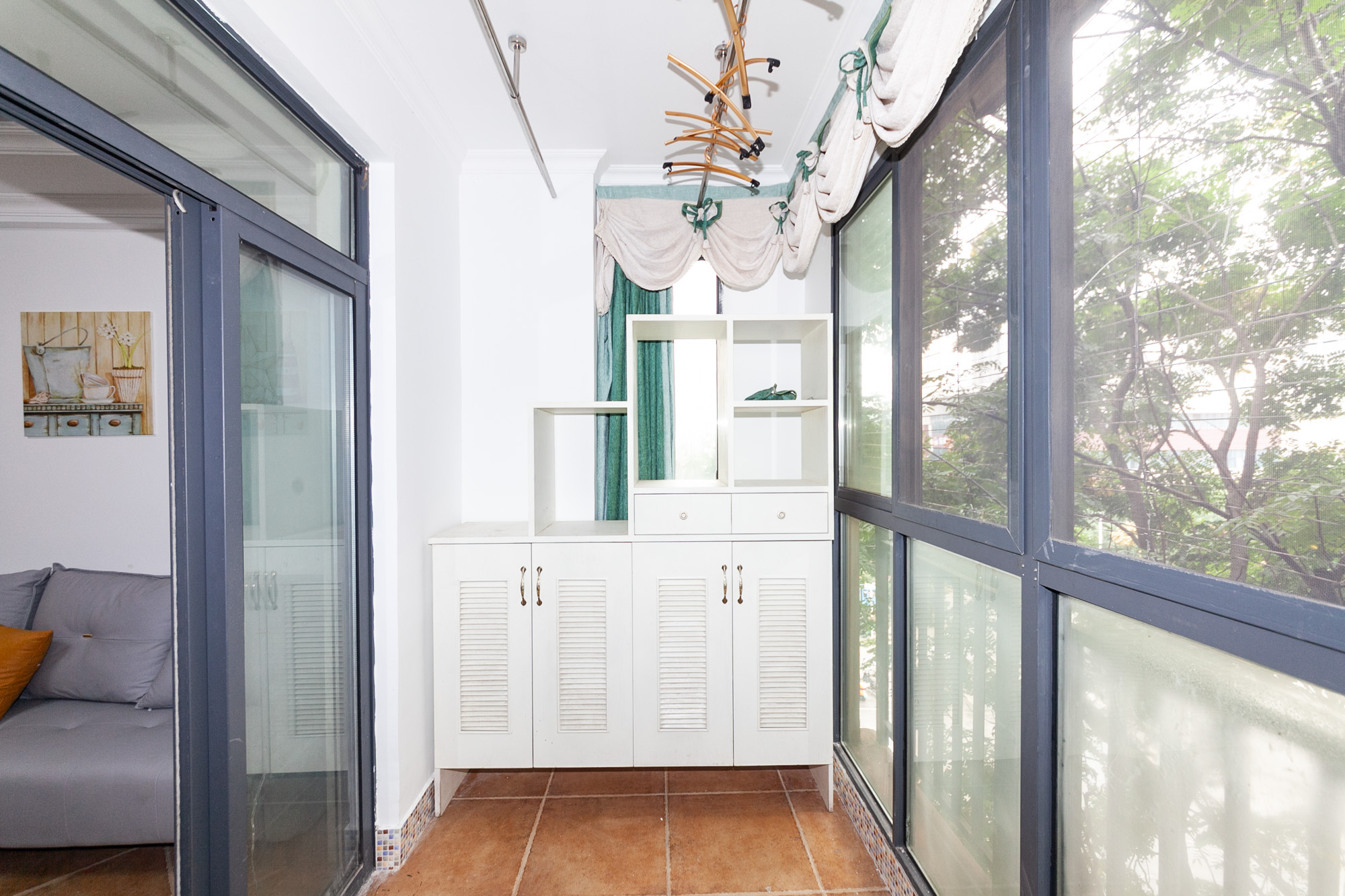 澳海澜庭  3室2厅1卫    76.8万阳台