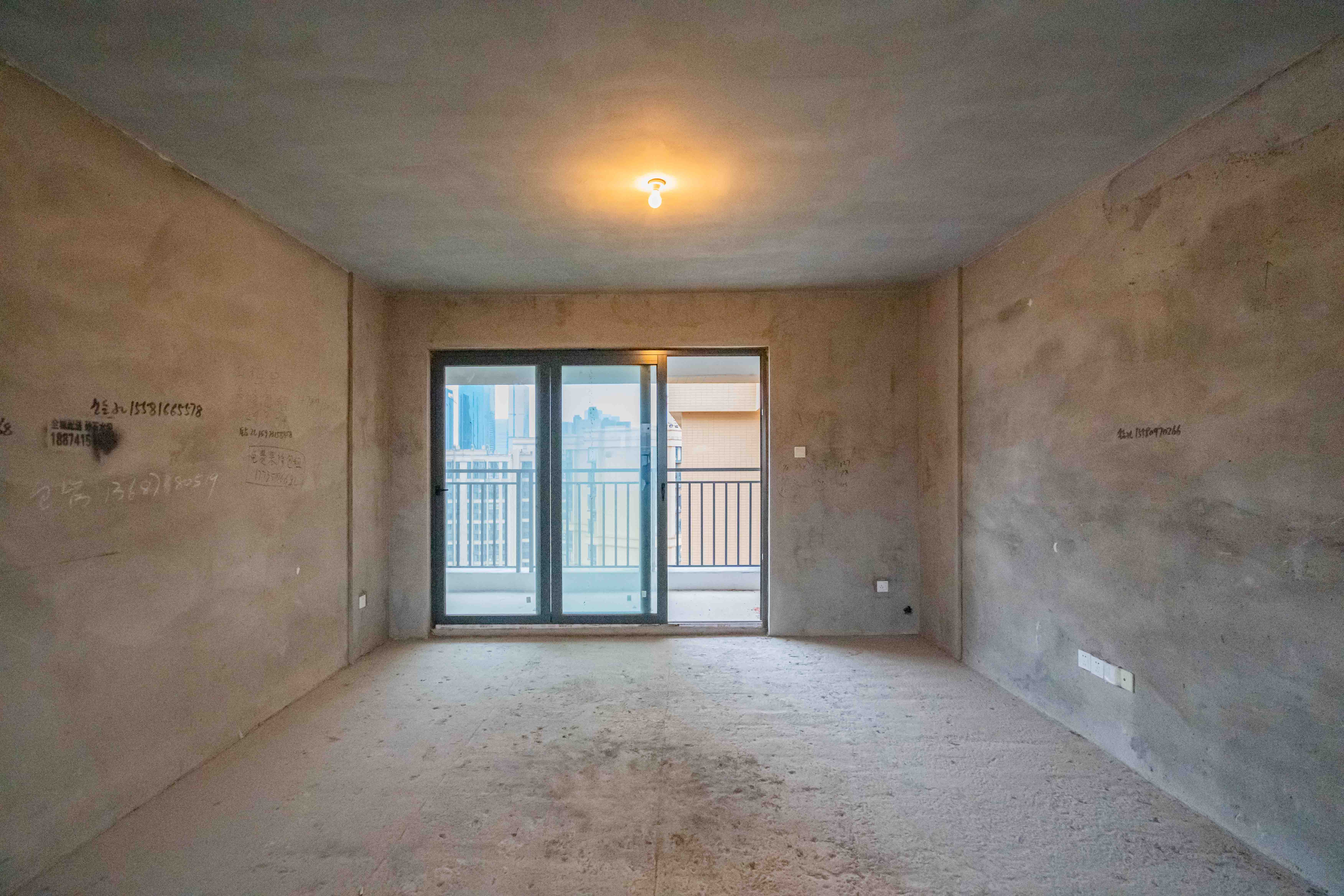 天健城  4室2厅2卫    208.0万 天健城  4室2厅2卫    208.0万客厅