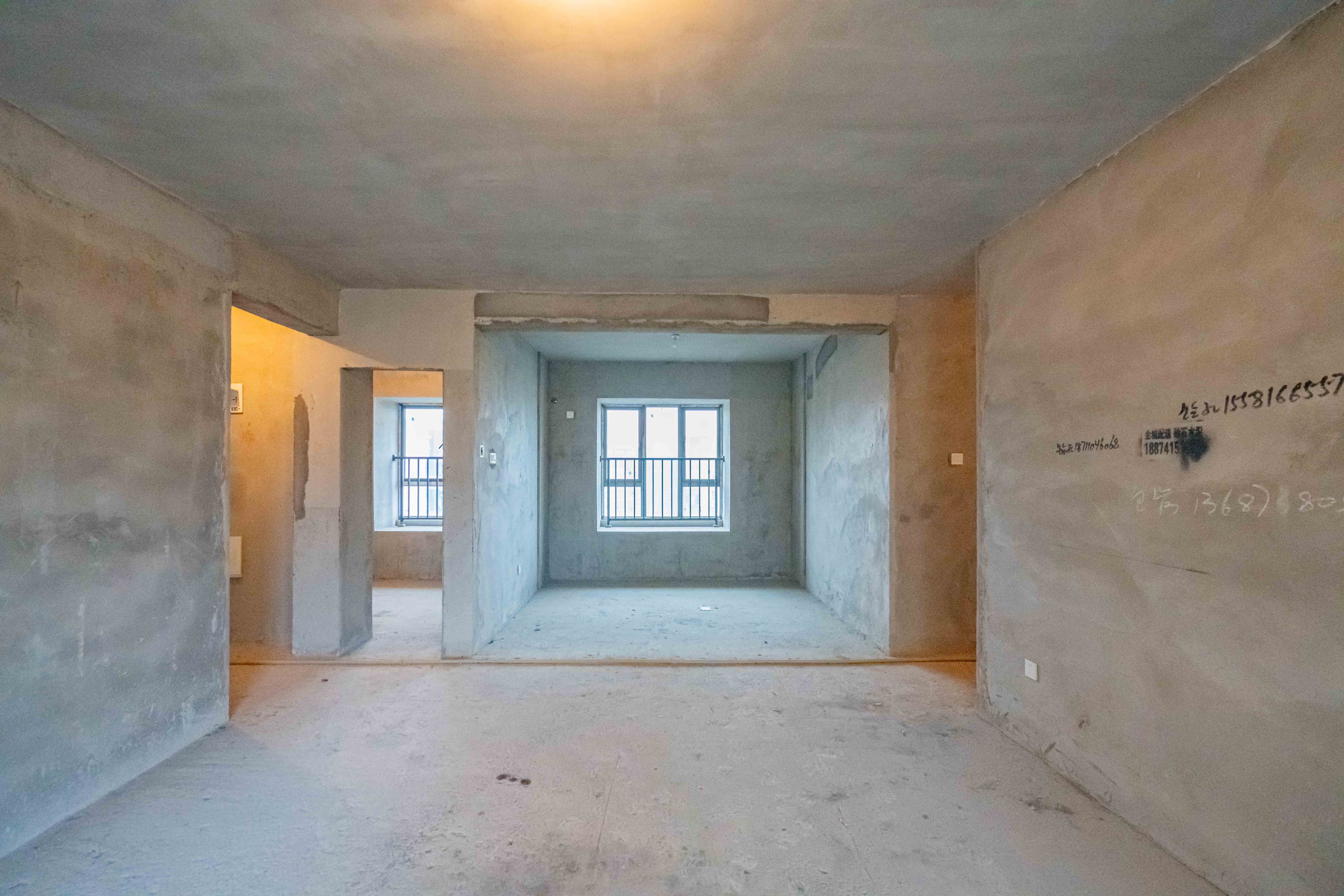 天健城  4室2厅2卫    208.0万 天健城  4室2厅2卫    208.0万客厅