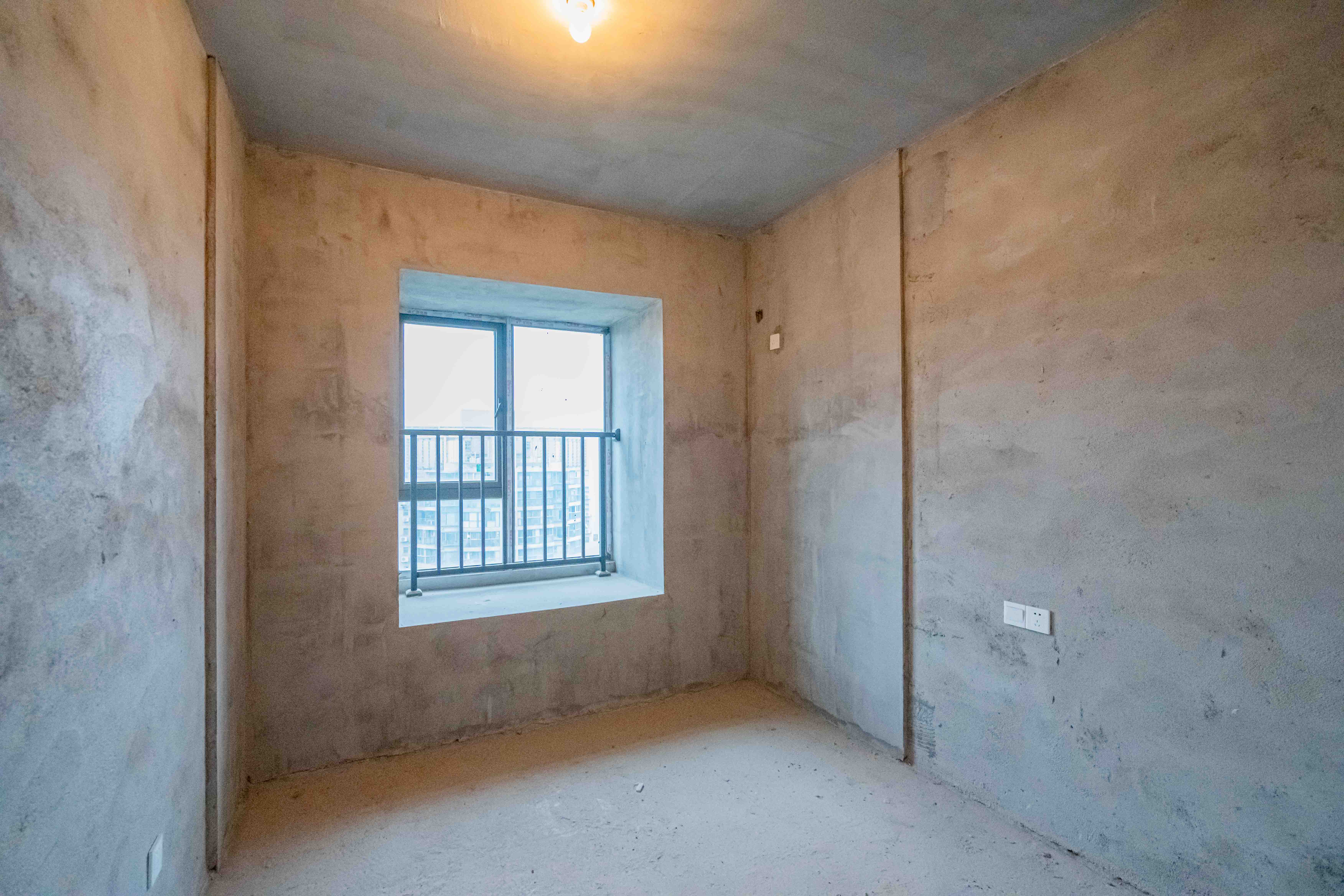 天健城  4室2厅2卫    208.0万 天健城  4室2厅2卫    208.0万卧室