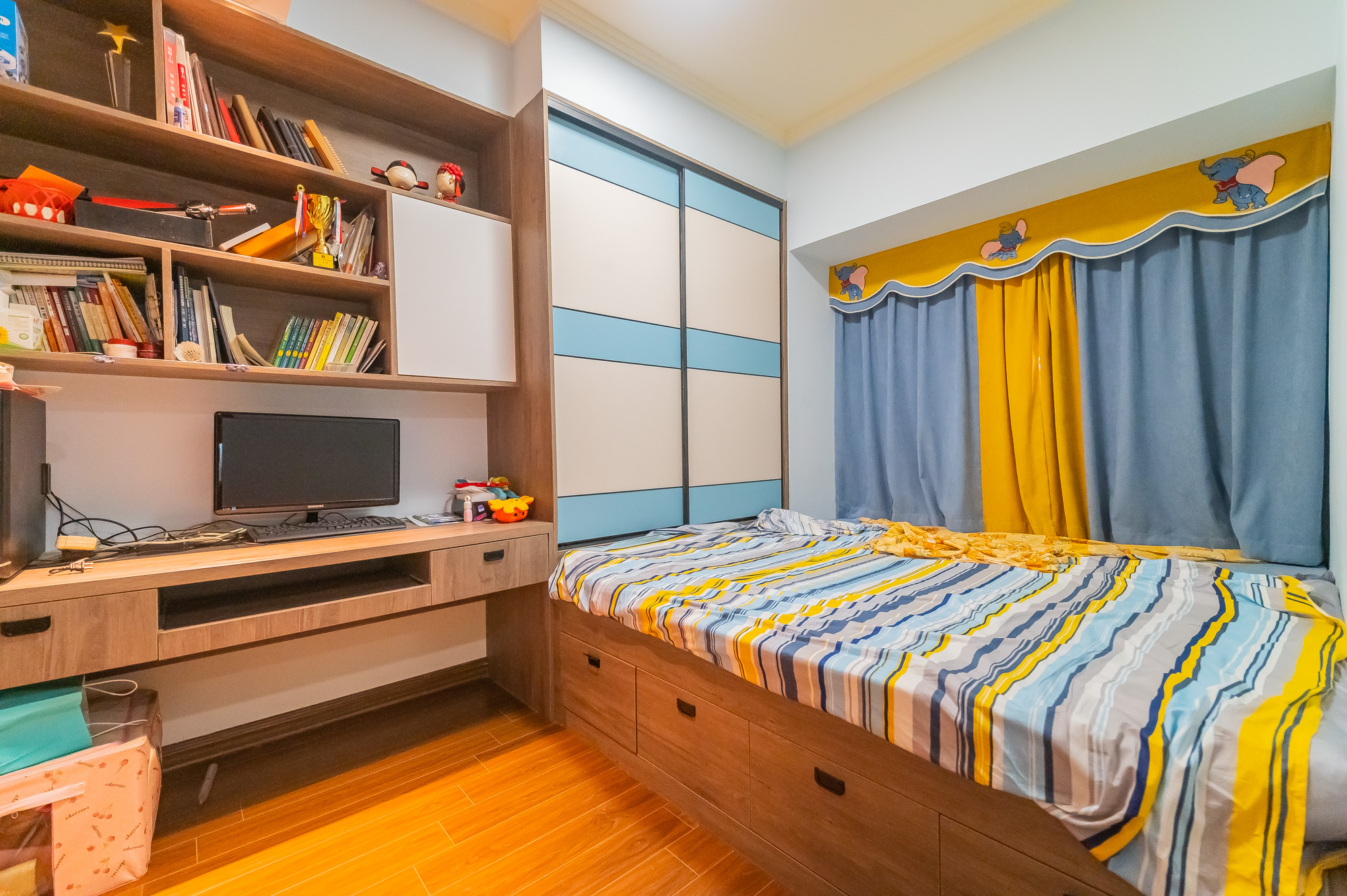 碧桂园中央花园 4室2厅2卫 129.8万 碧桂园中央花园 4室2厅2卫 129.8万卧室