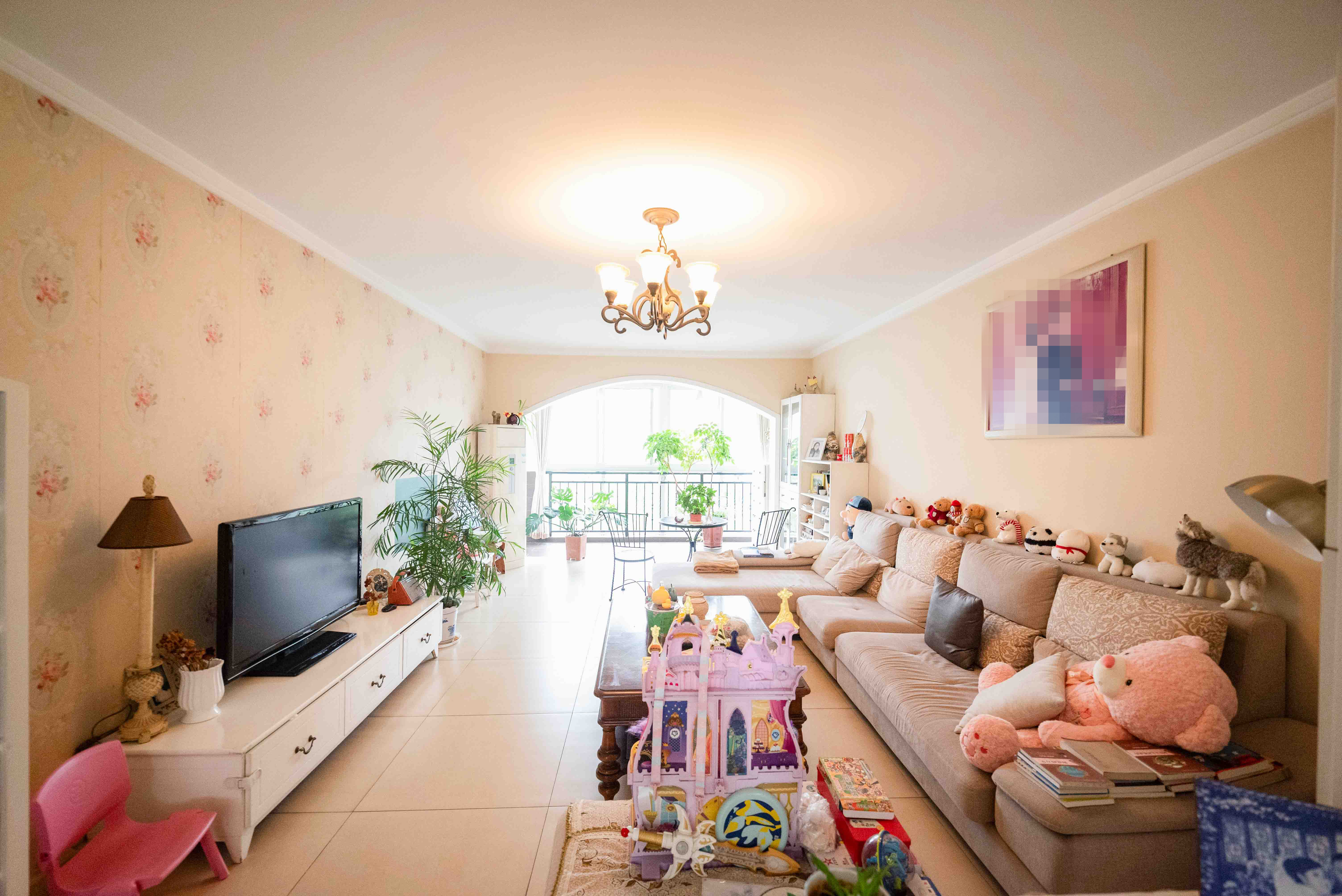 联通小区(瑞丽园)  3室2厅2卫    98.8万 联通小区(瑞丽园)  3室2厅2卫    98.8万客厅