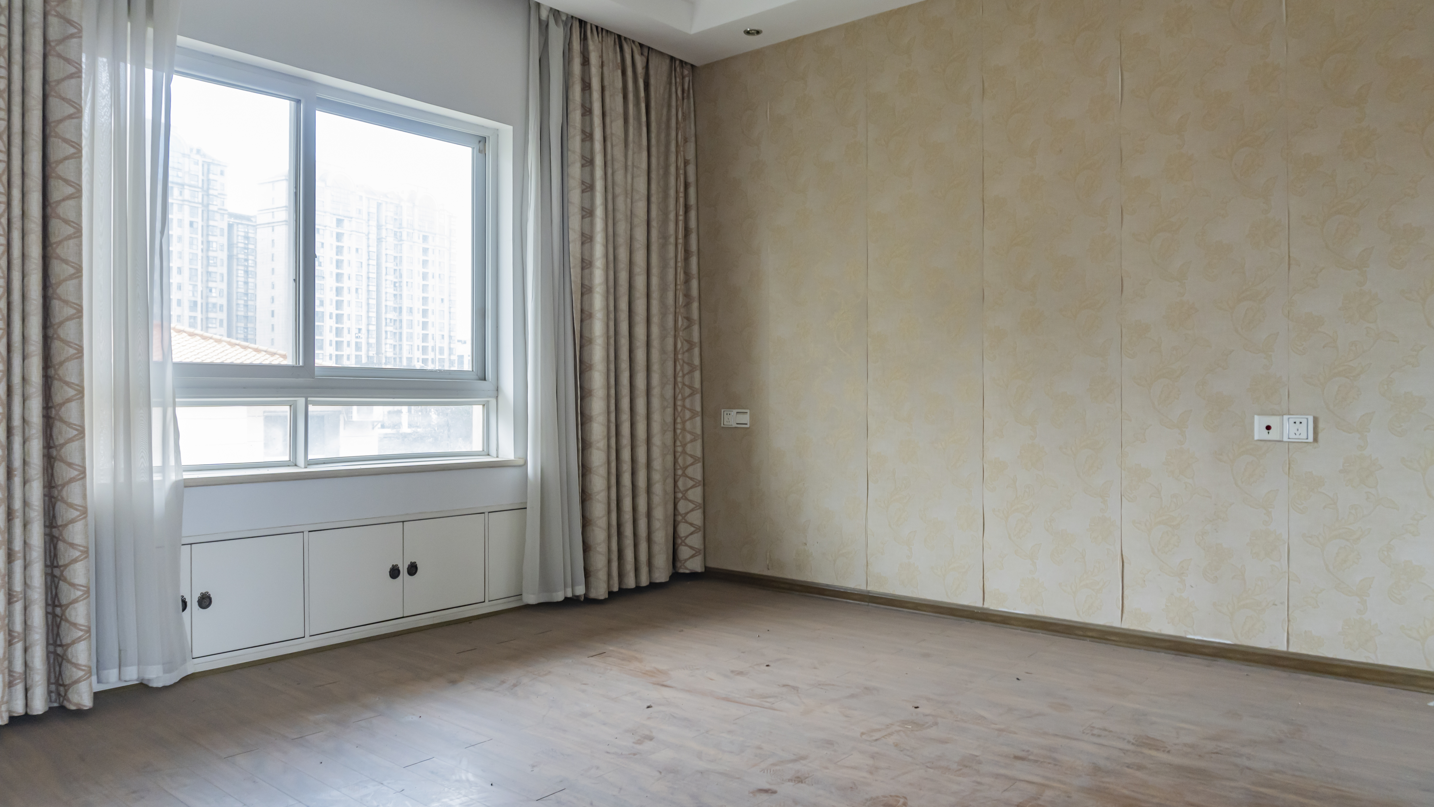 精锐华府别墅区(精锐国际新城) 5室2厅3卫 148.0万 精锐华府别墅区(精锐国际新城) 5室2厅3卫 148.0万室内图