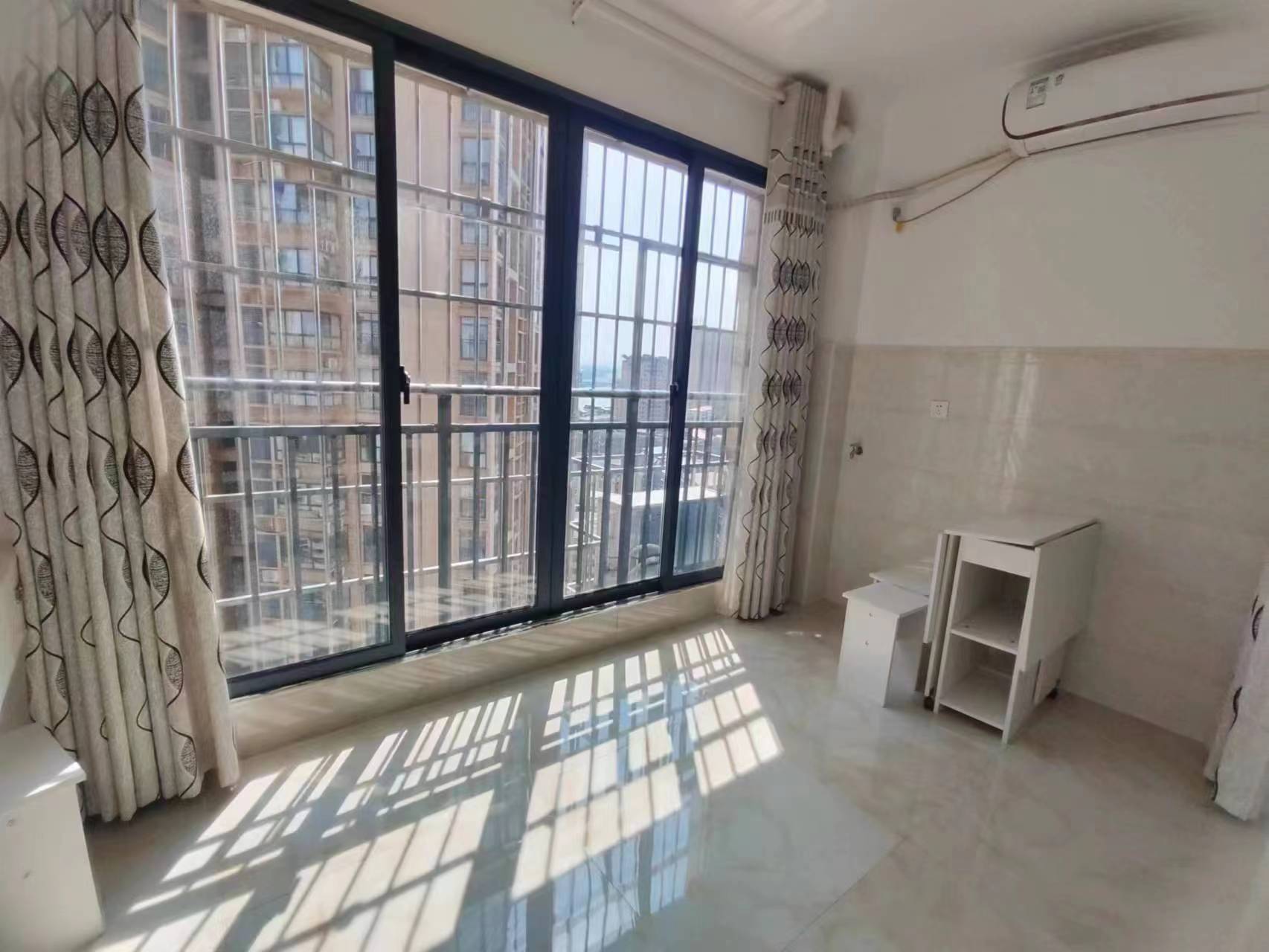御江帝景  1室1厅1卫   1400.00元/月室内图