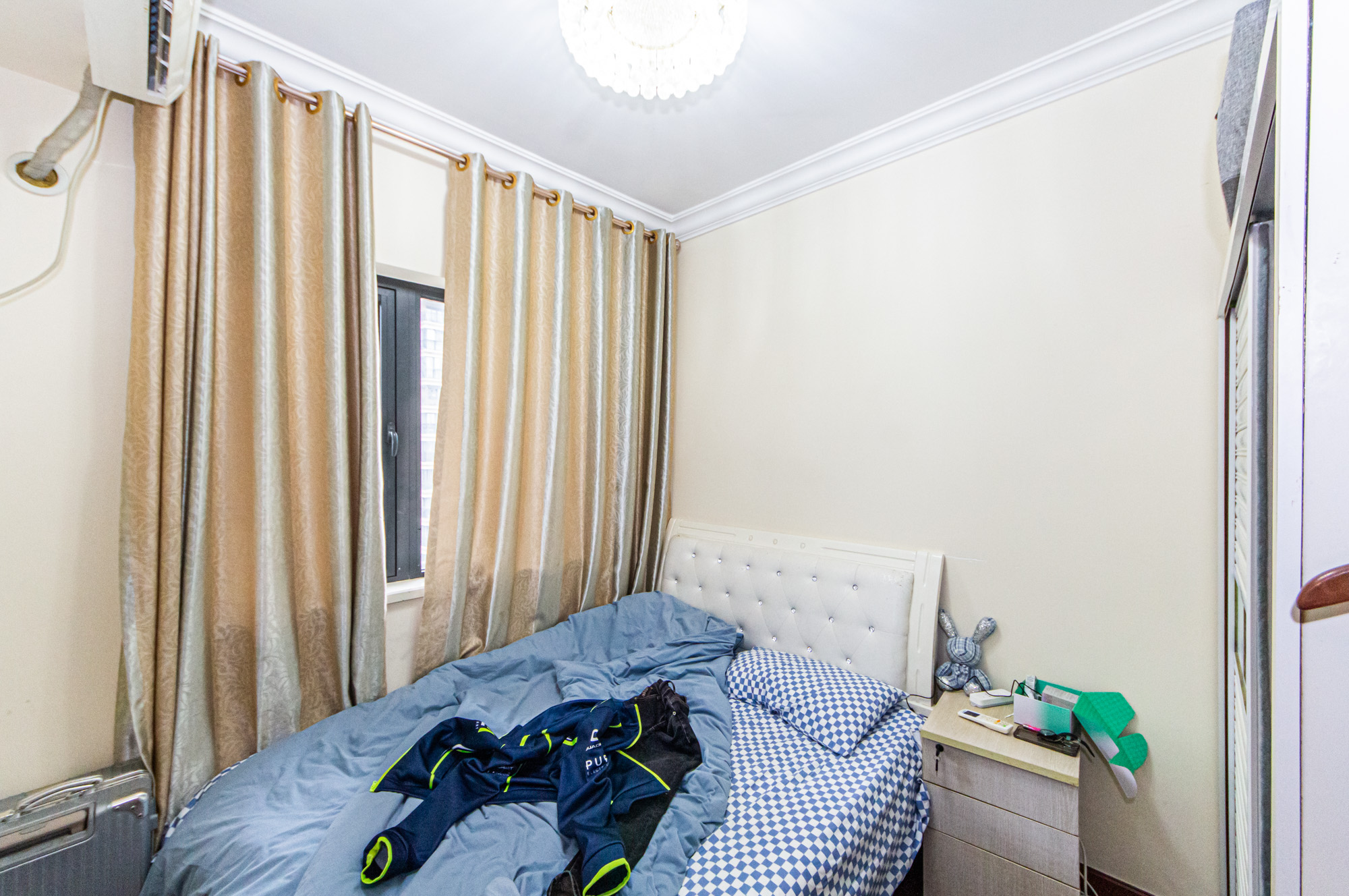 恒大御景半岛锦绣苑  3室2厅1卫    110.0万卧室