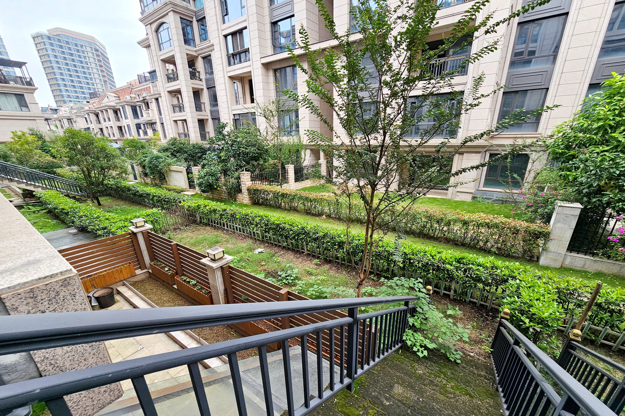 明昇壹城（明昇时代广场）一期  3室2厅2卫    330.0万其他