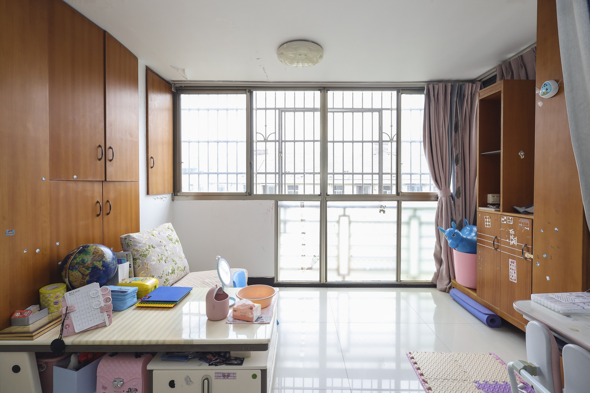 西江庭院（盐业集团宿舍）  3室2厅2卫   120.00万阳台