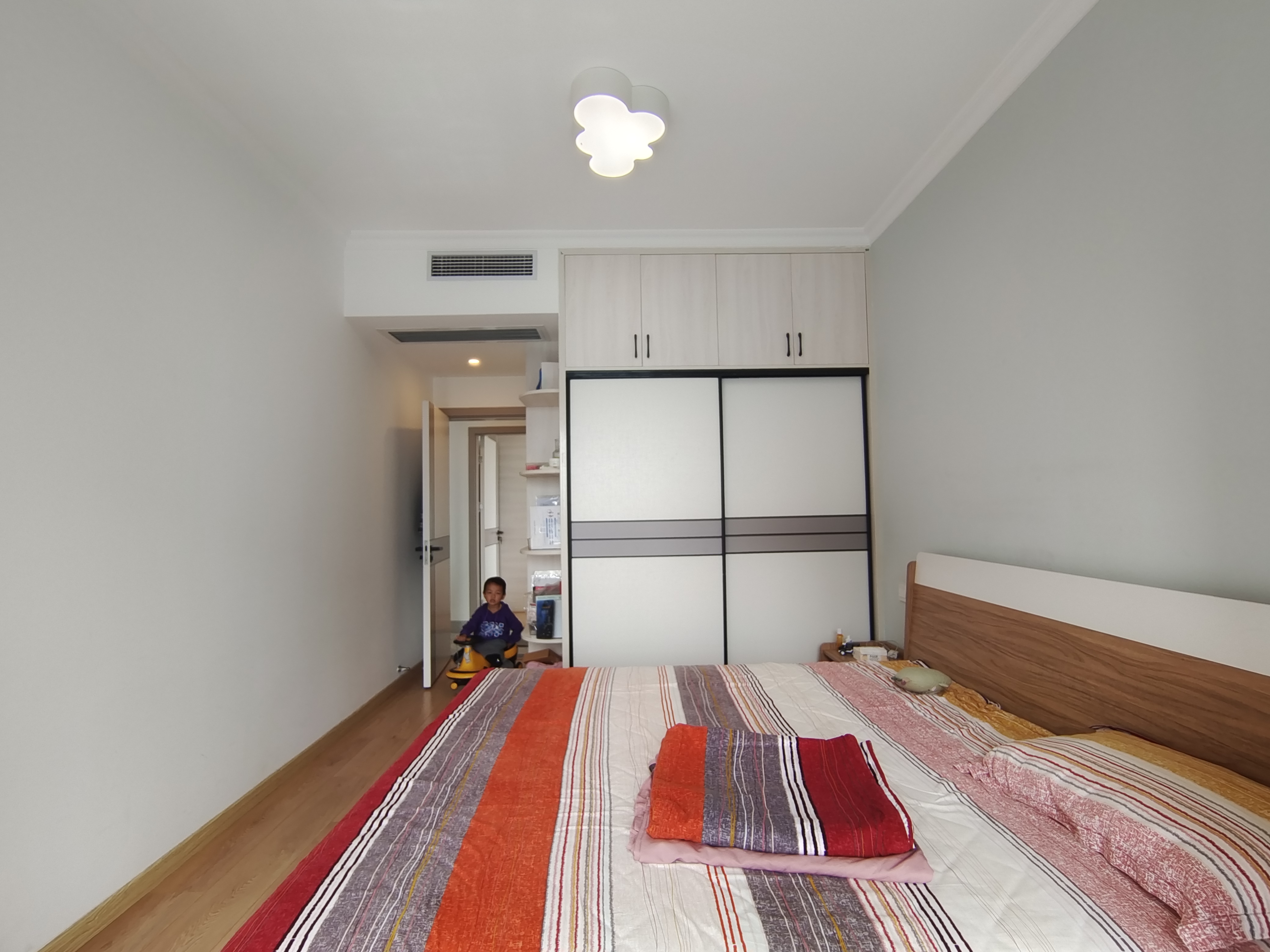 高科壹号领域 4室2厅2卫 87.0万 高科壹号领域 4室2厅2卫 87.0万室内图