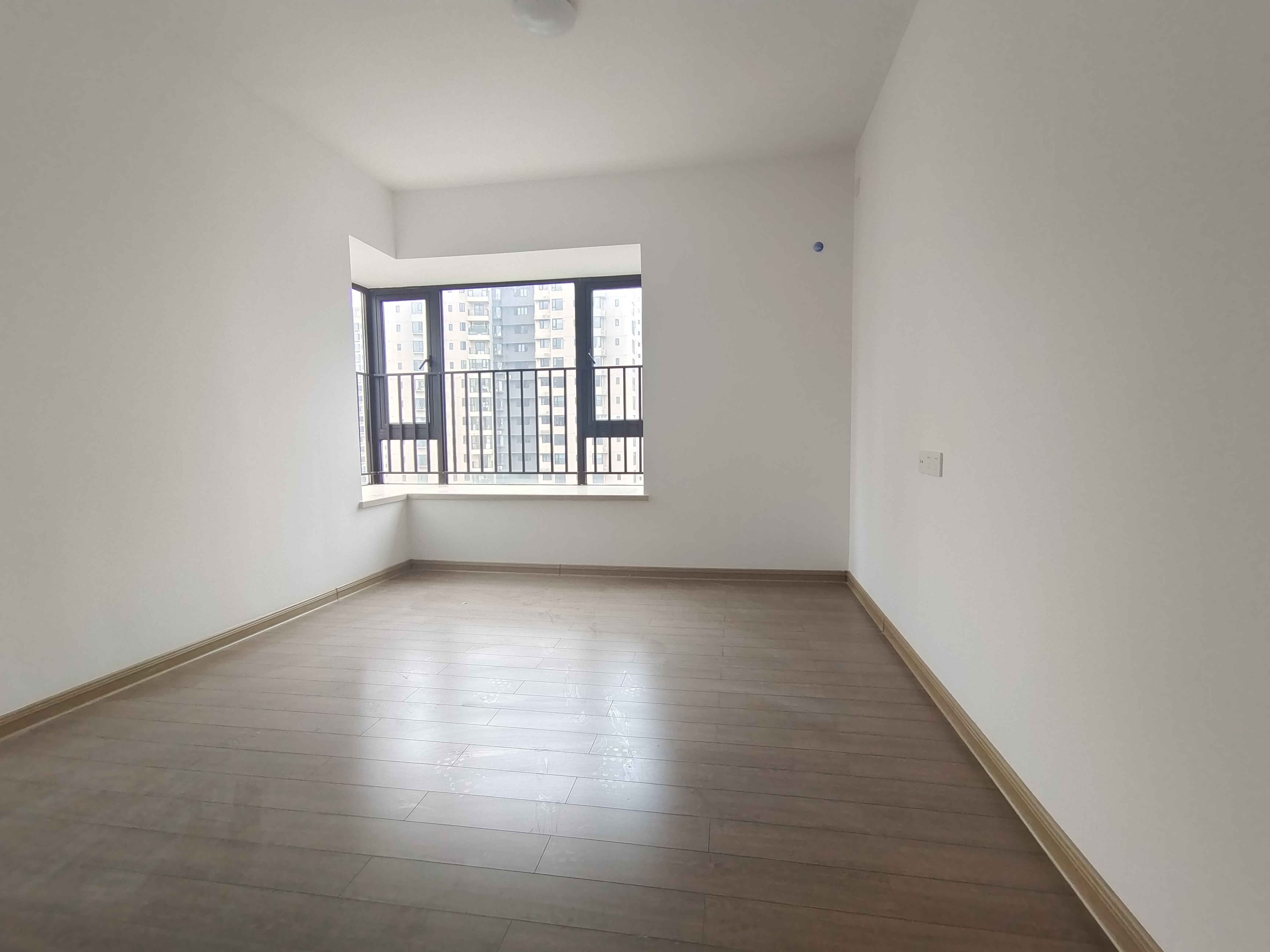 蓝溪谷 0室0厅0卫 80.00万 蓝溪谷 0室0厅0卫 80.00万室内图