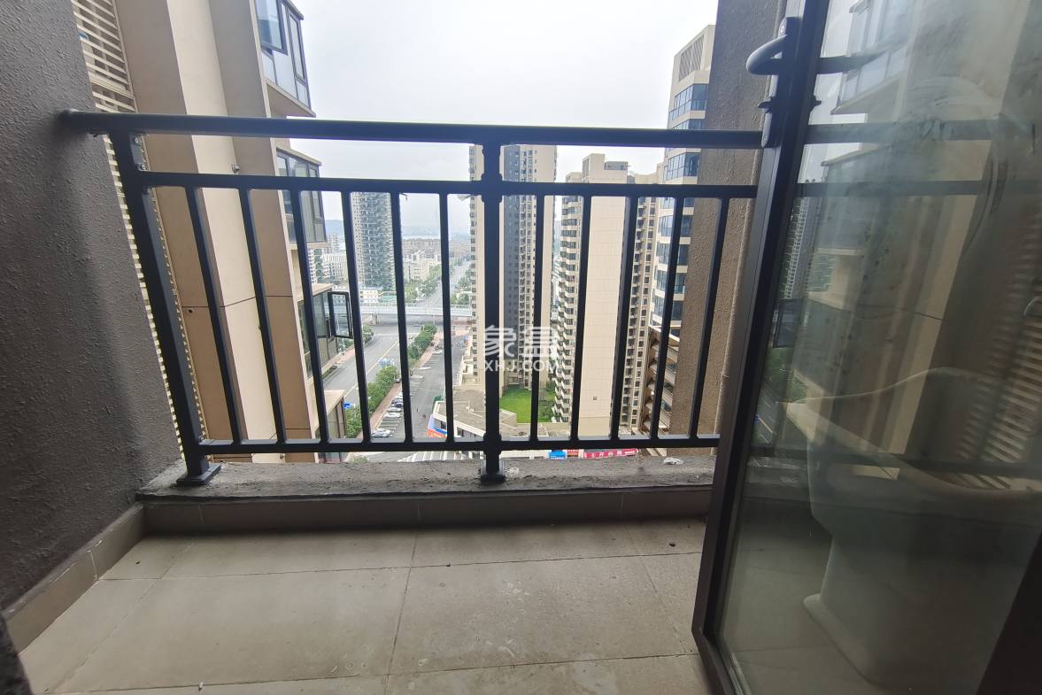 蓝溪谷 0室0厅0卫 80.00万 蓝溪谷 0室0厅0卫 80.00万室内图