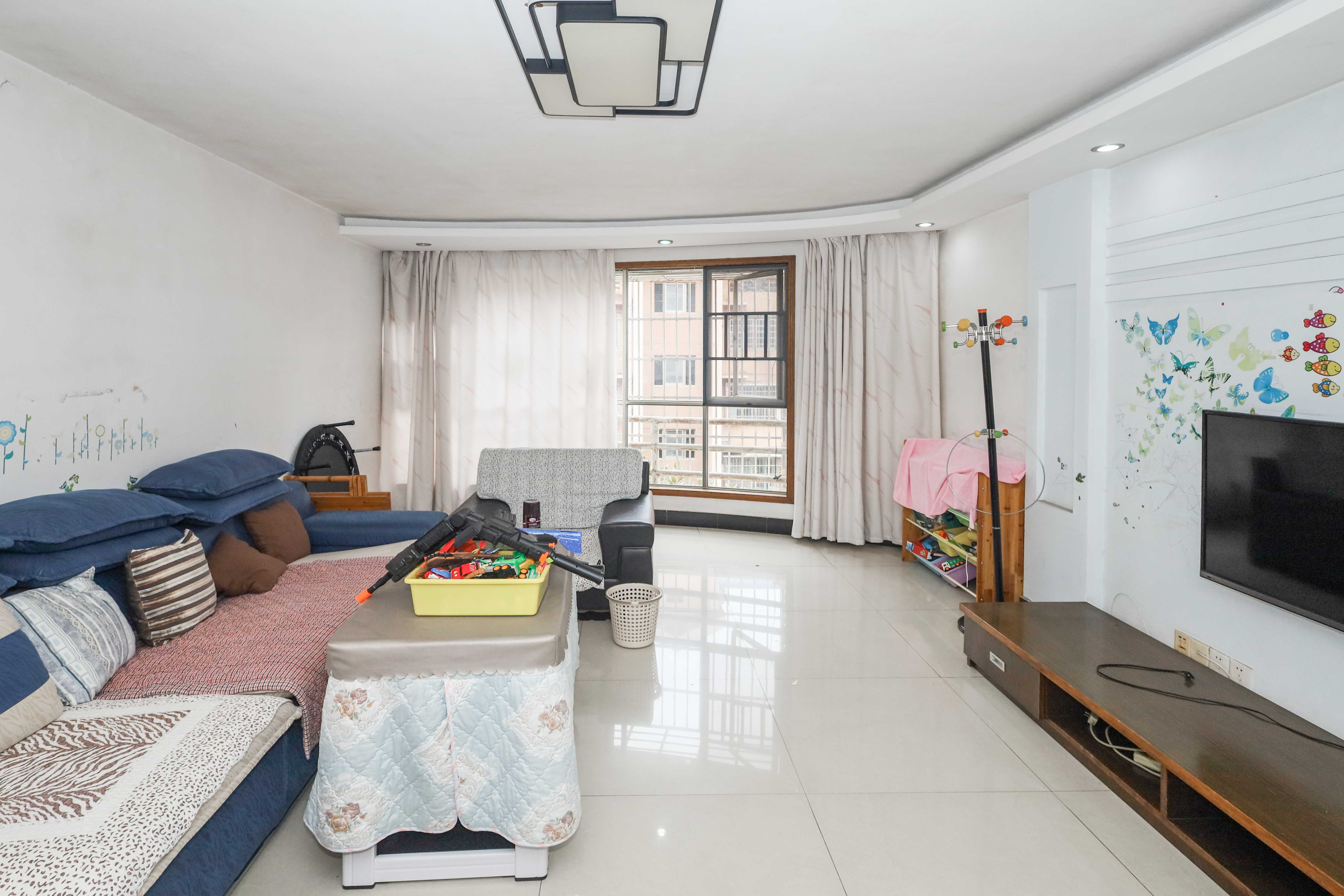 涉外花园  3室2厅2卫    70.0万 涉外花园  3室2厅2卫    70.0万客厅