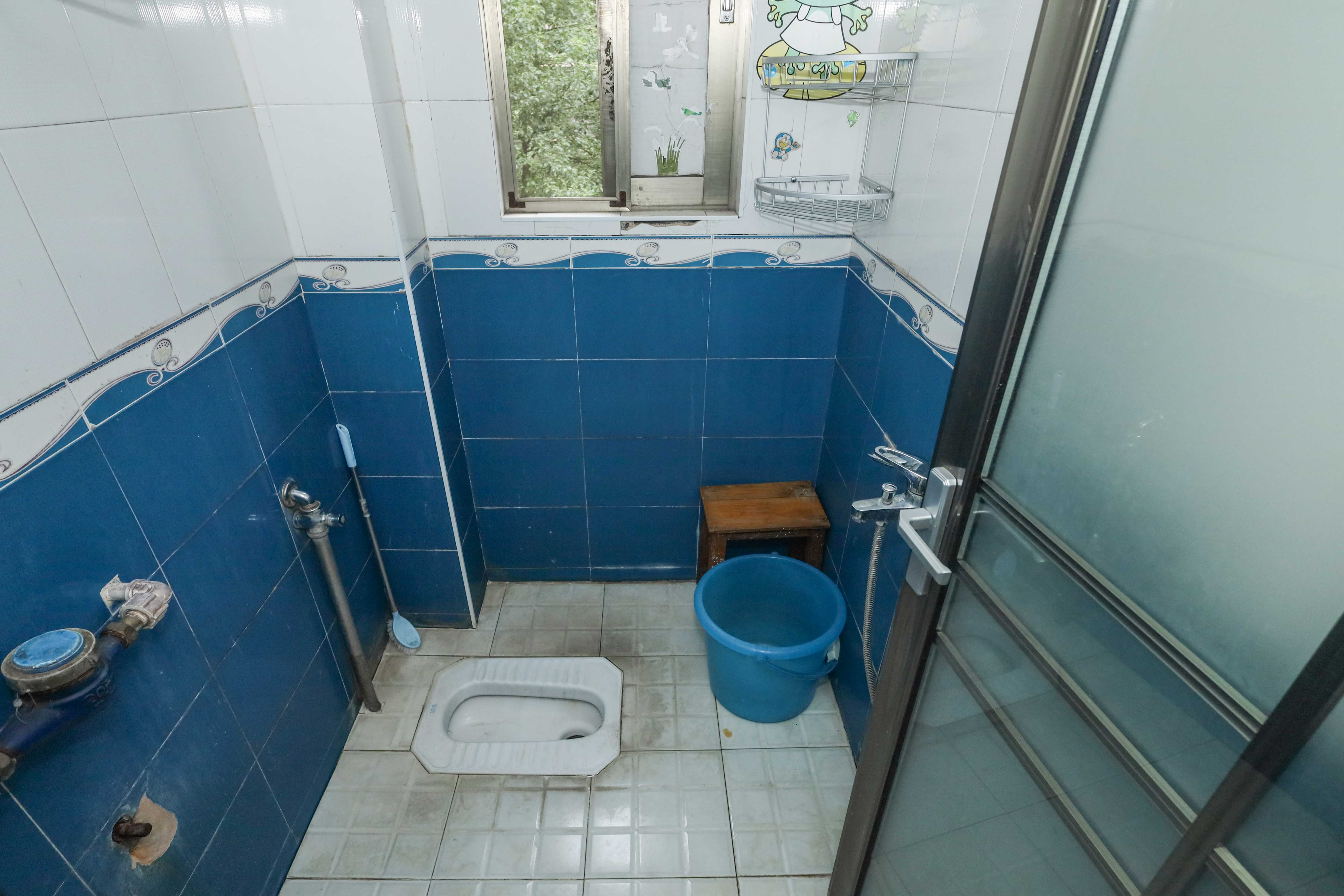 涉外花园  3室2厅2卫    70.0万 涉外花园  3室2厅2卫    70.0万卫生间