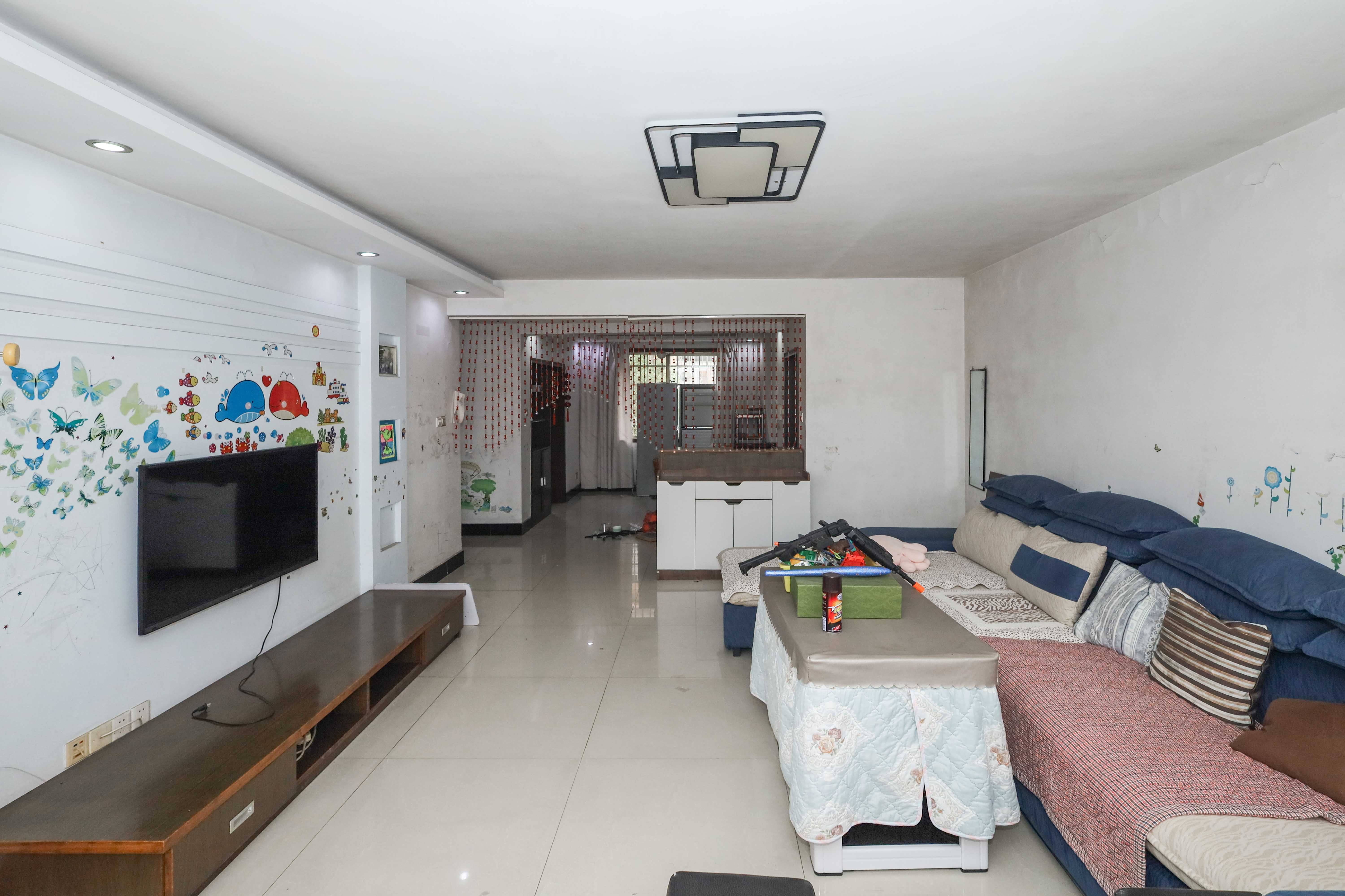 涉外花园  3室2厅2卫    70.0万 涉外花园  3室2厅2卫    70.0万客厅