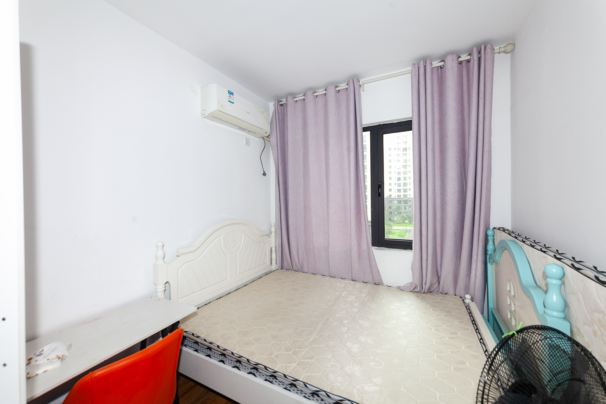 勤诚达境界城 4室2厅2卫 116.0万 勤诚达境界城 4室2厅2卫 116.0万卧室