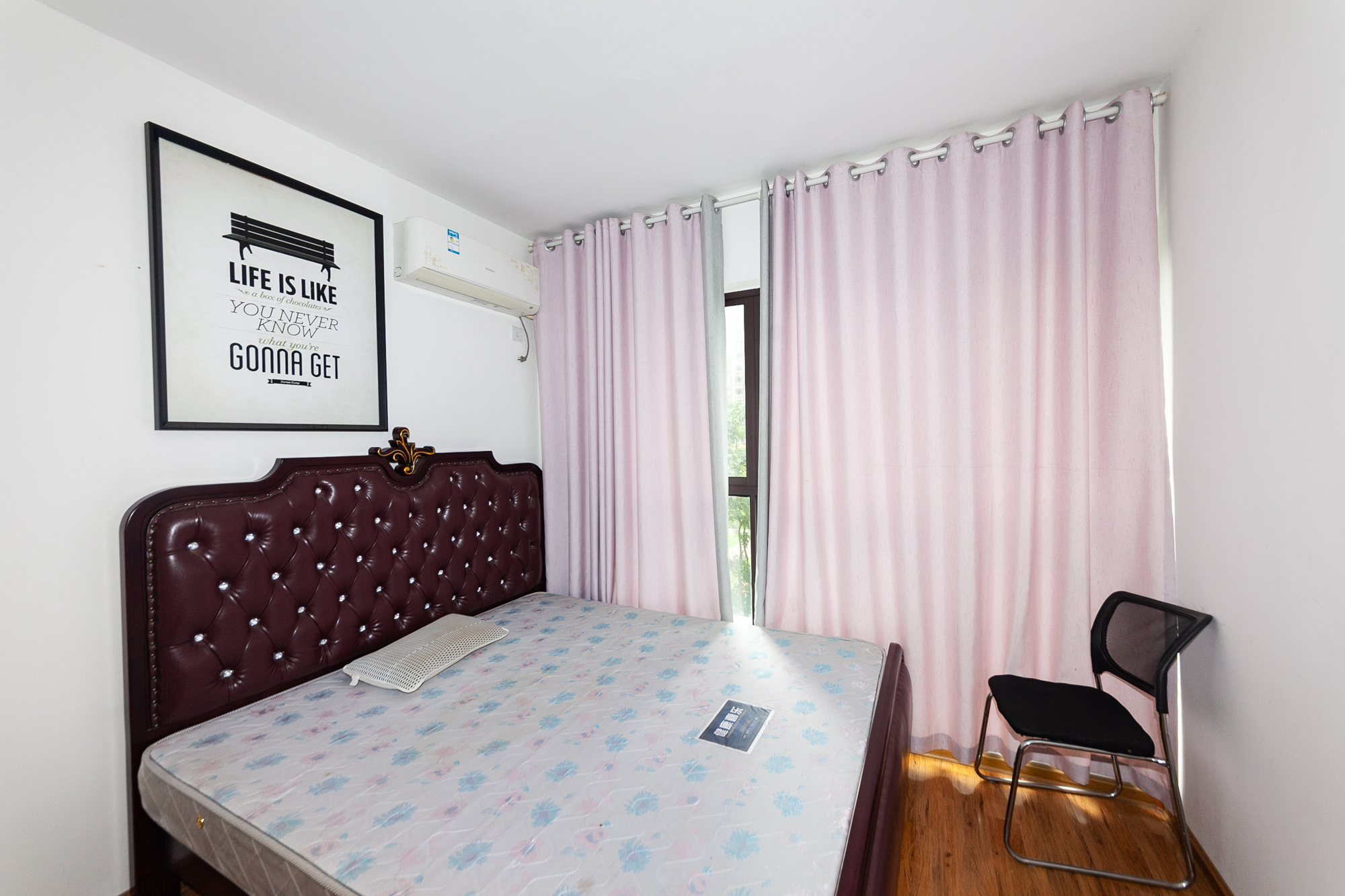 勤诚达境界城 4室2厅2卫 116.0万 勤诚达境界城 4室2厅2卫 116.0万卧室