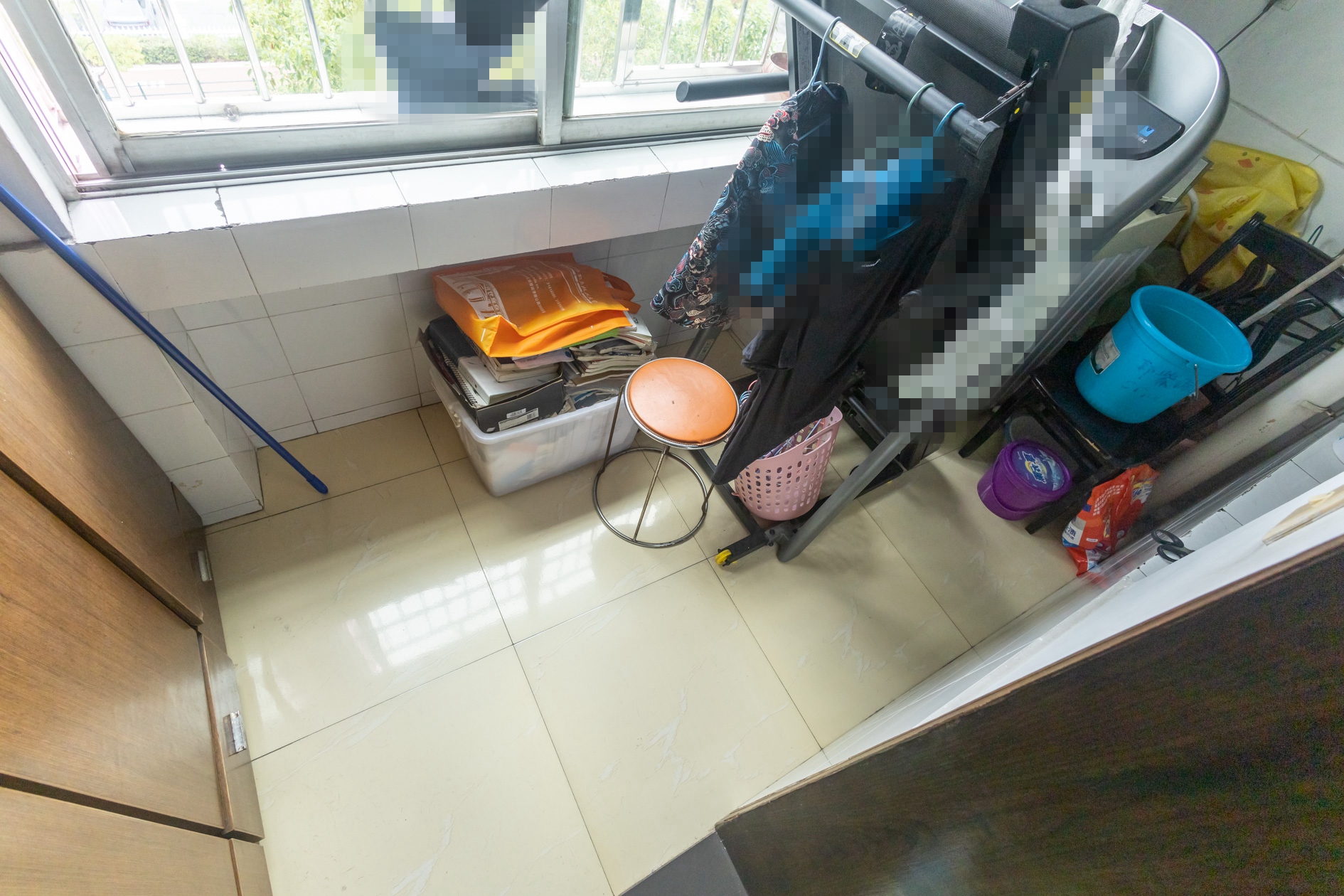 中南汽车世界  2室2厅1卫    33.0万 中南汽车世界  2室2厅1卫    33.0万阳台