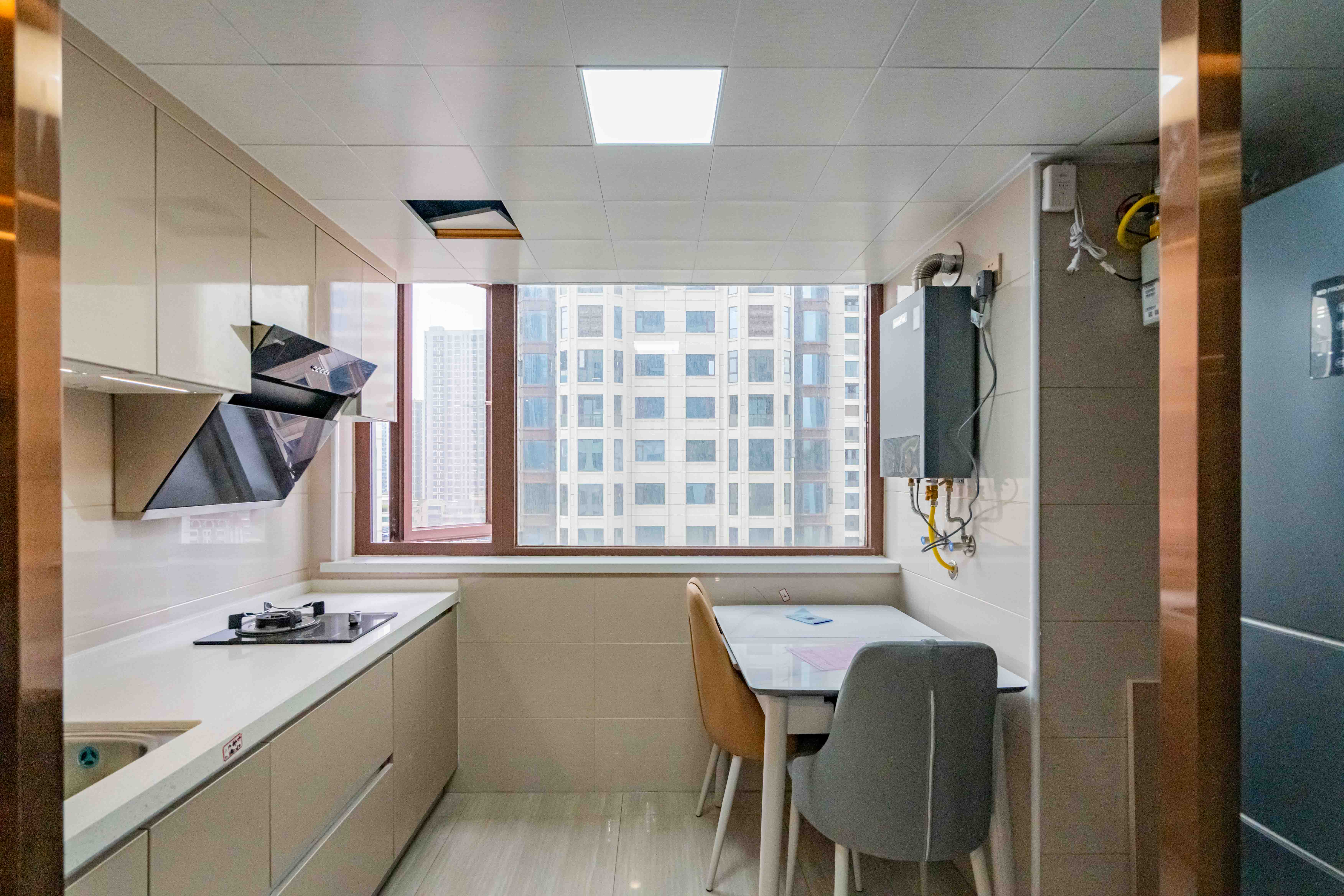 富兴时代御城  2室1厅1卫    100.0万厨房