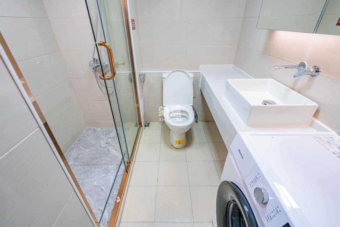 富兴时代御城 2室1厅1卫 100.0万 富兴时代御城 2室1厅1卫 100.0万卫生间