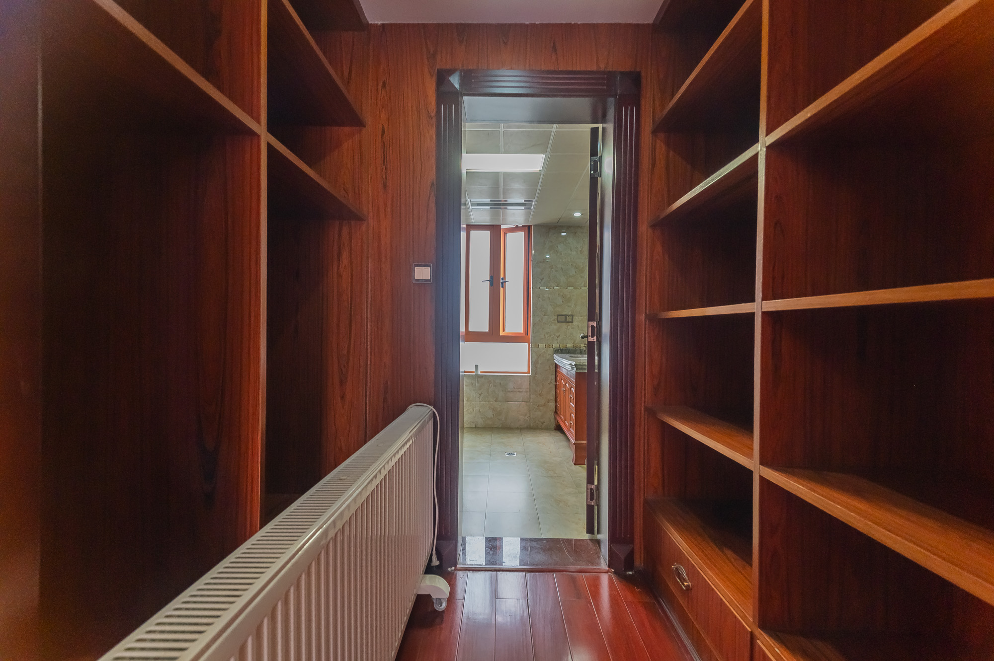 华润凤凰城二期 4室2厅2卫 140.0万 华润凤凰城二期 4室2厅2卫 140.0万卧室