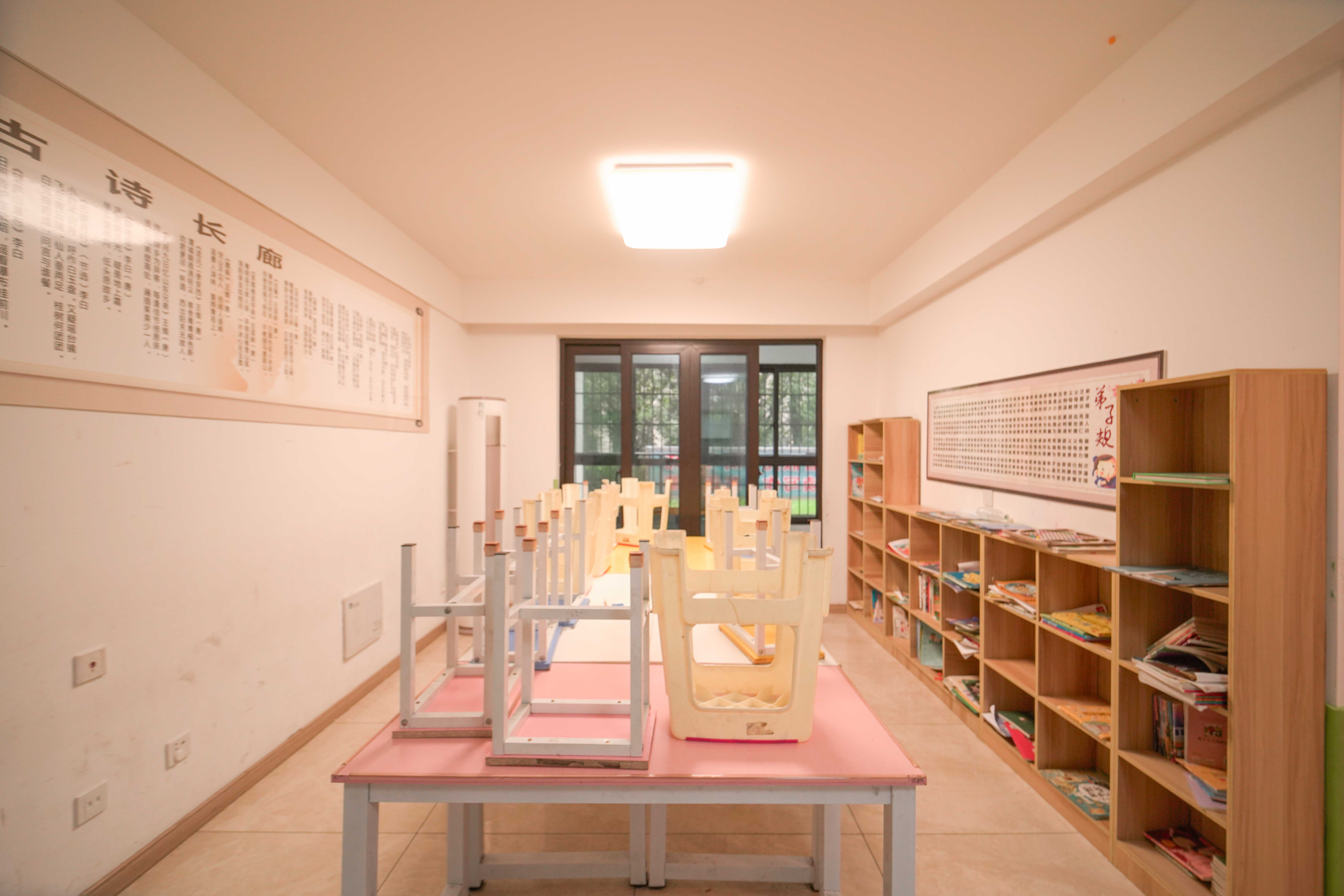 新城国际花都 3室2厅2卫 94.0万 新城国际花都 3室2厅2卫 94.0万客厅