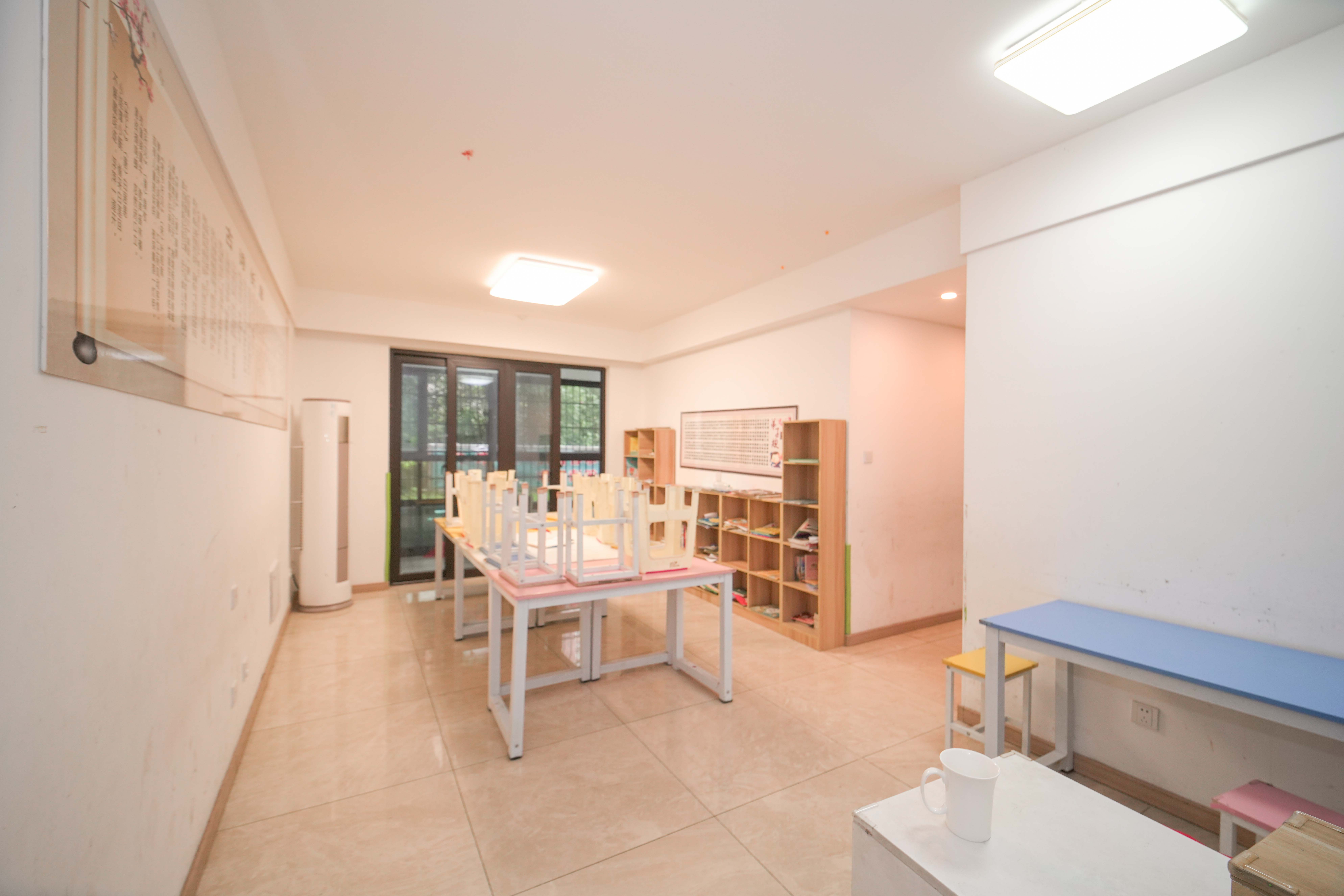 新城国际花都 3室2厅2卫 94.0万 新城国际花都 3室2厅2卫 94.0万客厅