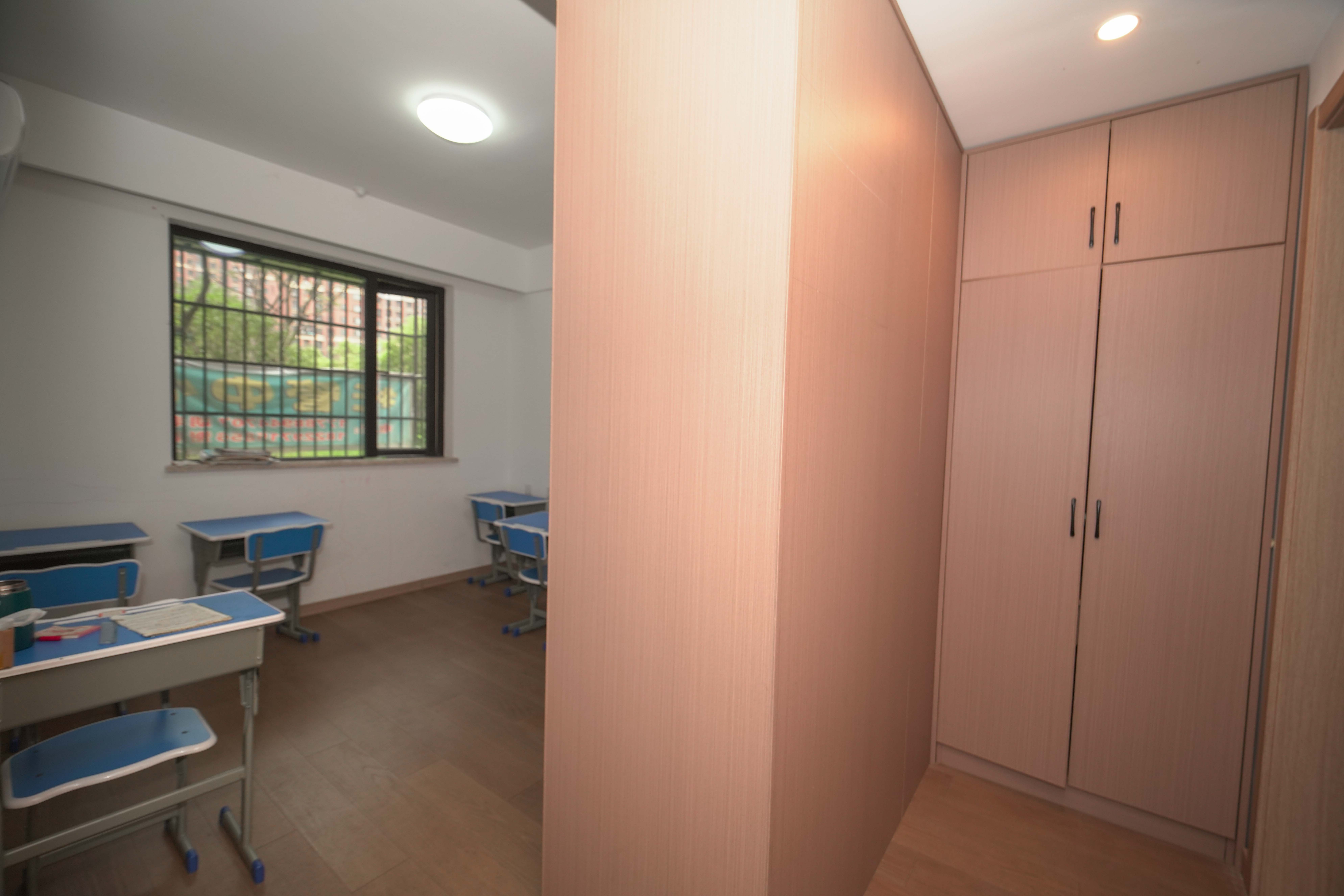 新城国际花都 3室2厅2卫 94.0万 新城国际花都 3室2厅2卫 94.0万卧室