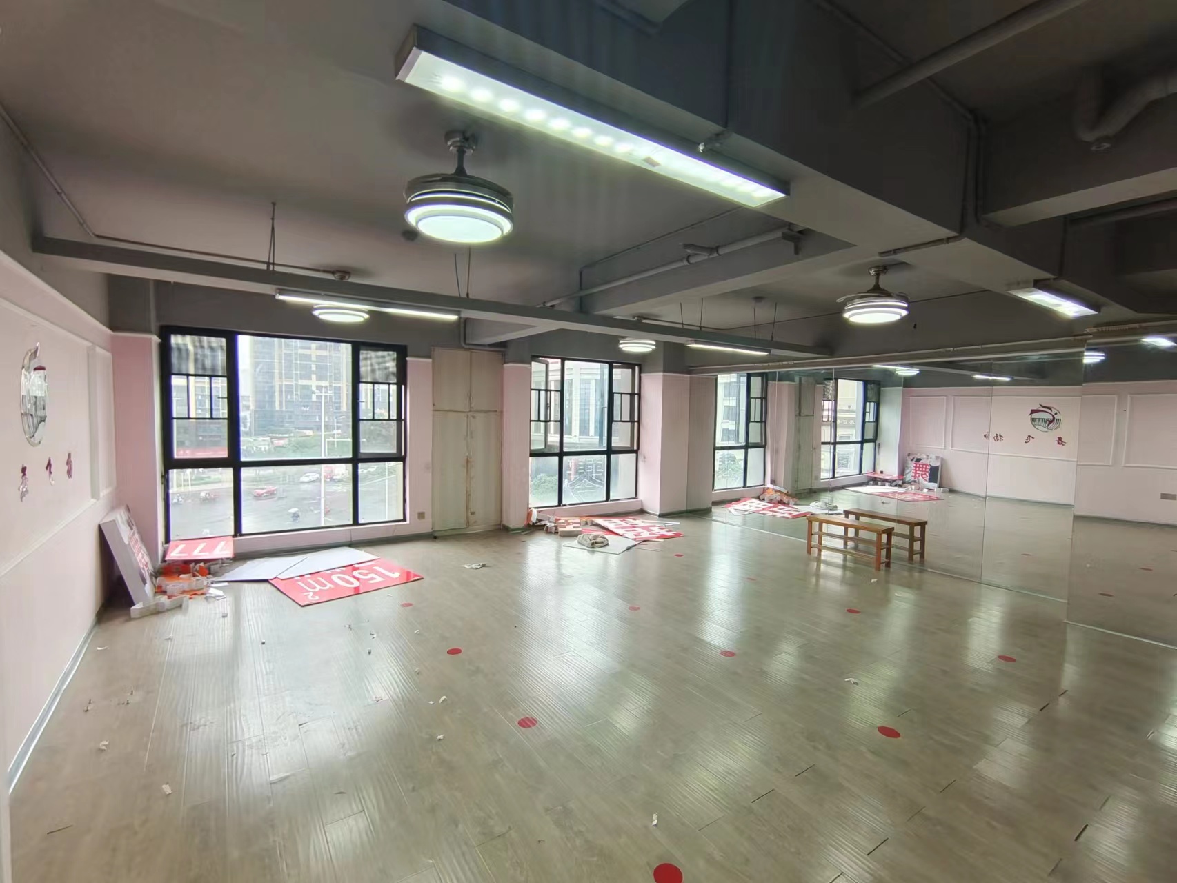 新桂公馆 1室1厅1卫 14.8万 新桂公馆 1室1厅1卫 14.8万室内图